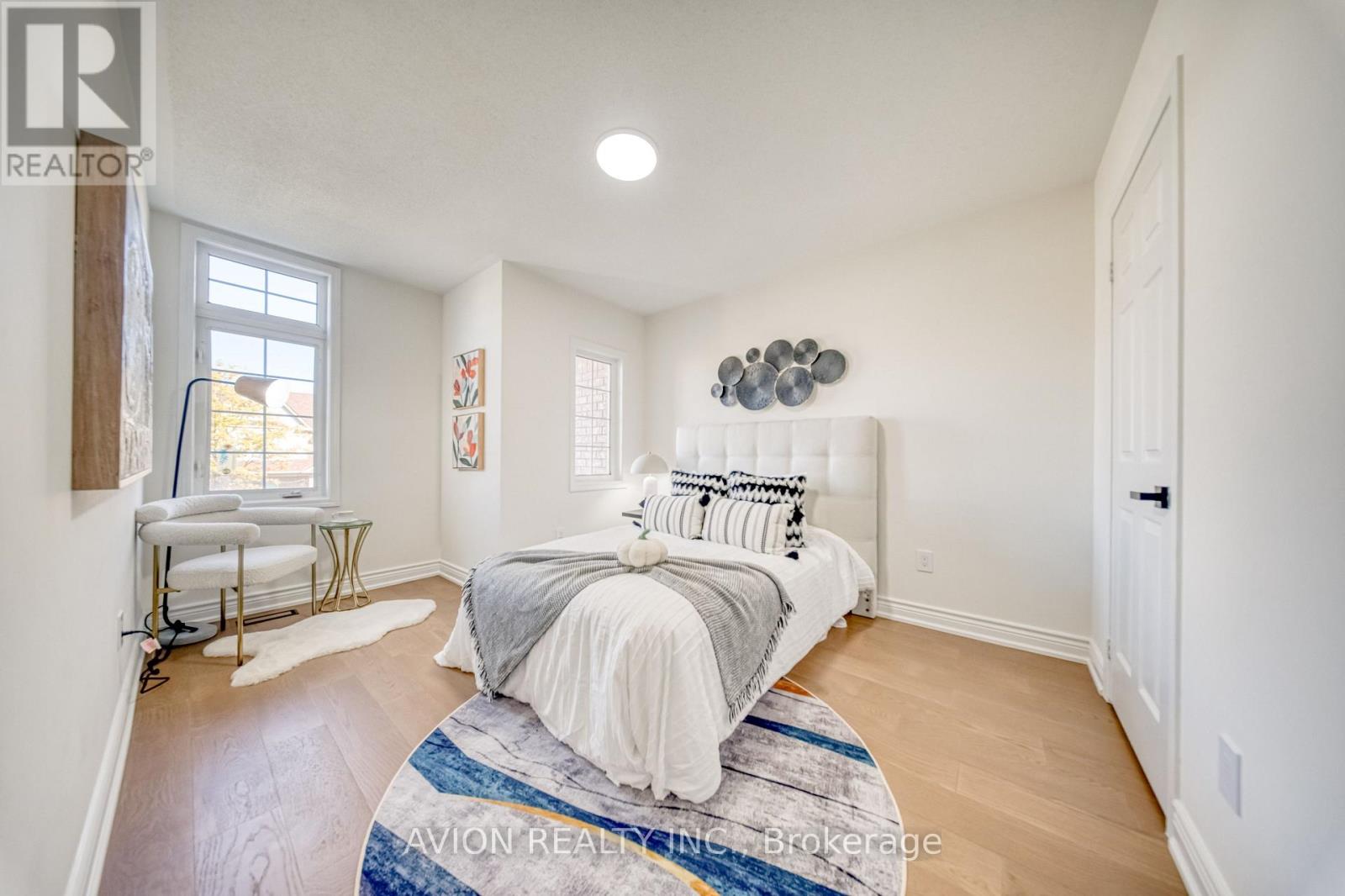 741 Bur Oak Avenue Property Photo 32