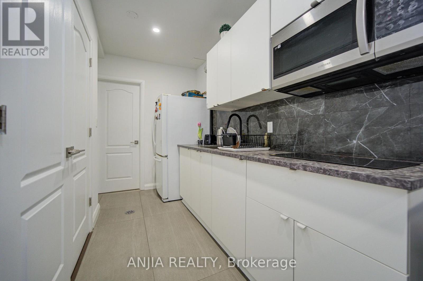 7 Hawtin Lane Property Photo 7