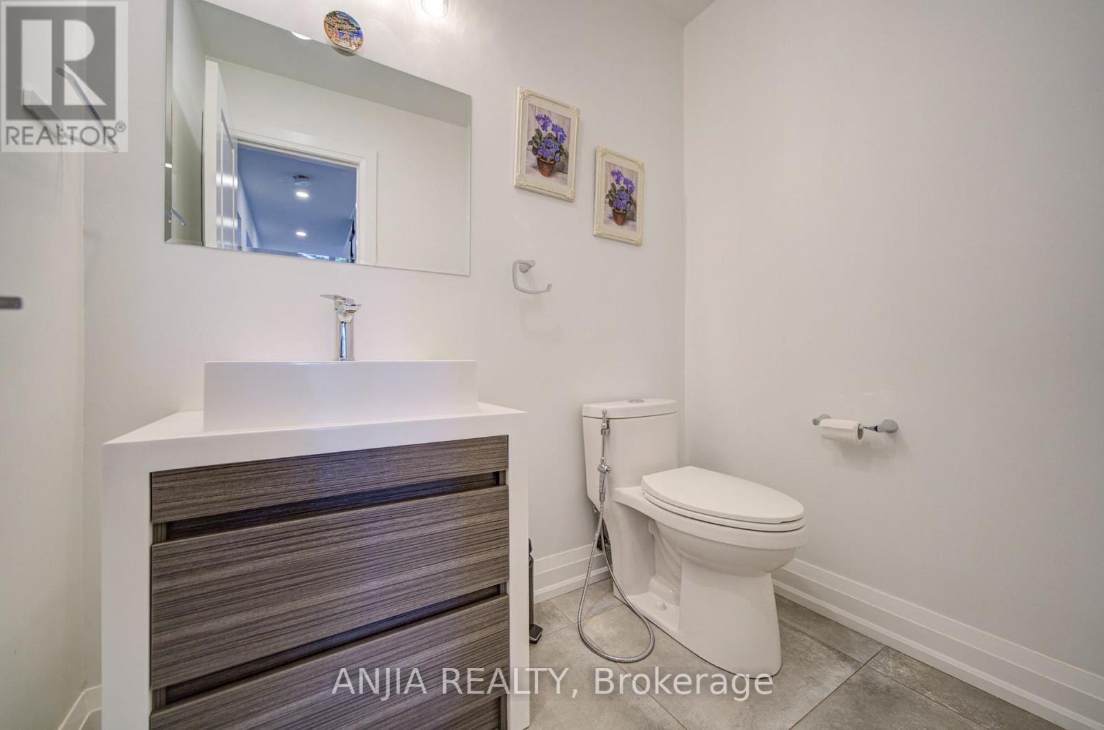 7 Hawtin Lane Property Photo 19