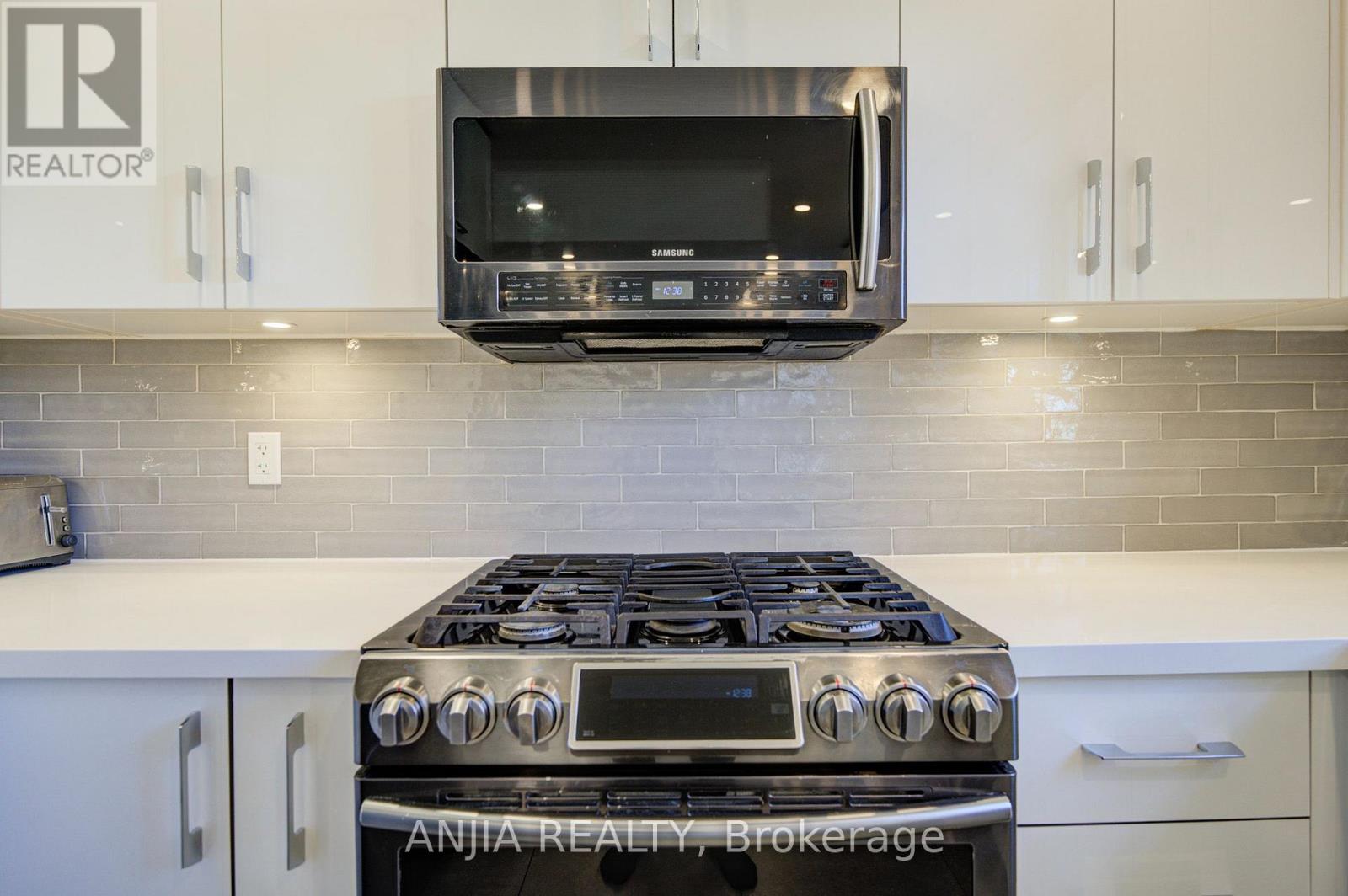 7 Hawtin Lane Property Photo 22