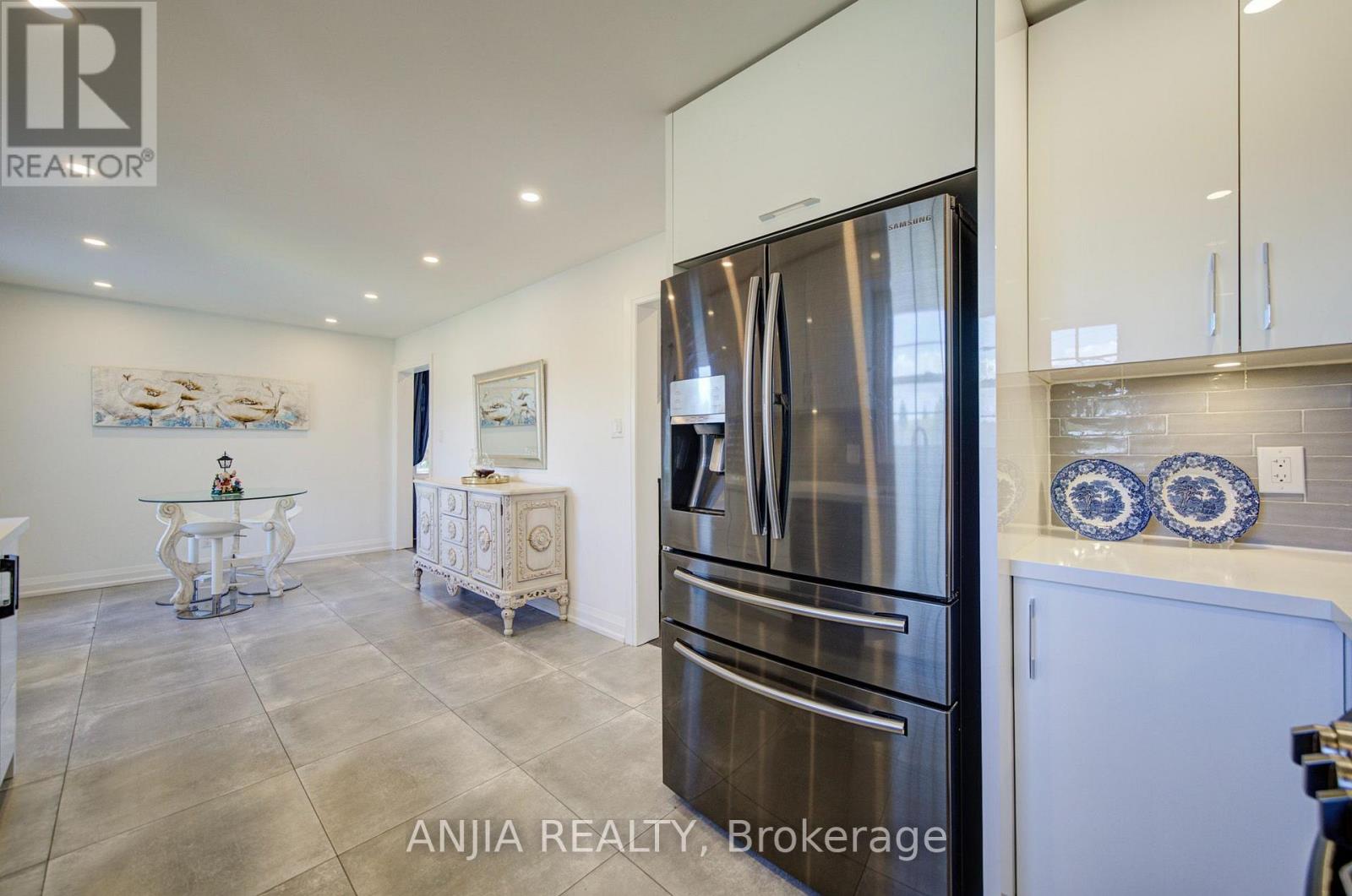 7 Hawtin Lane Property Photo 23