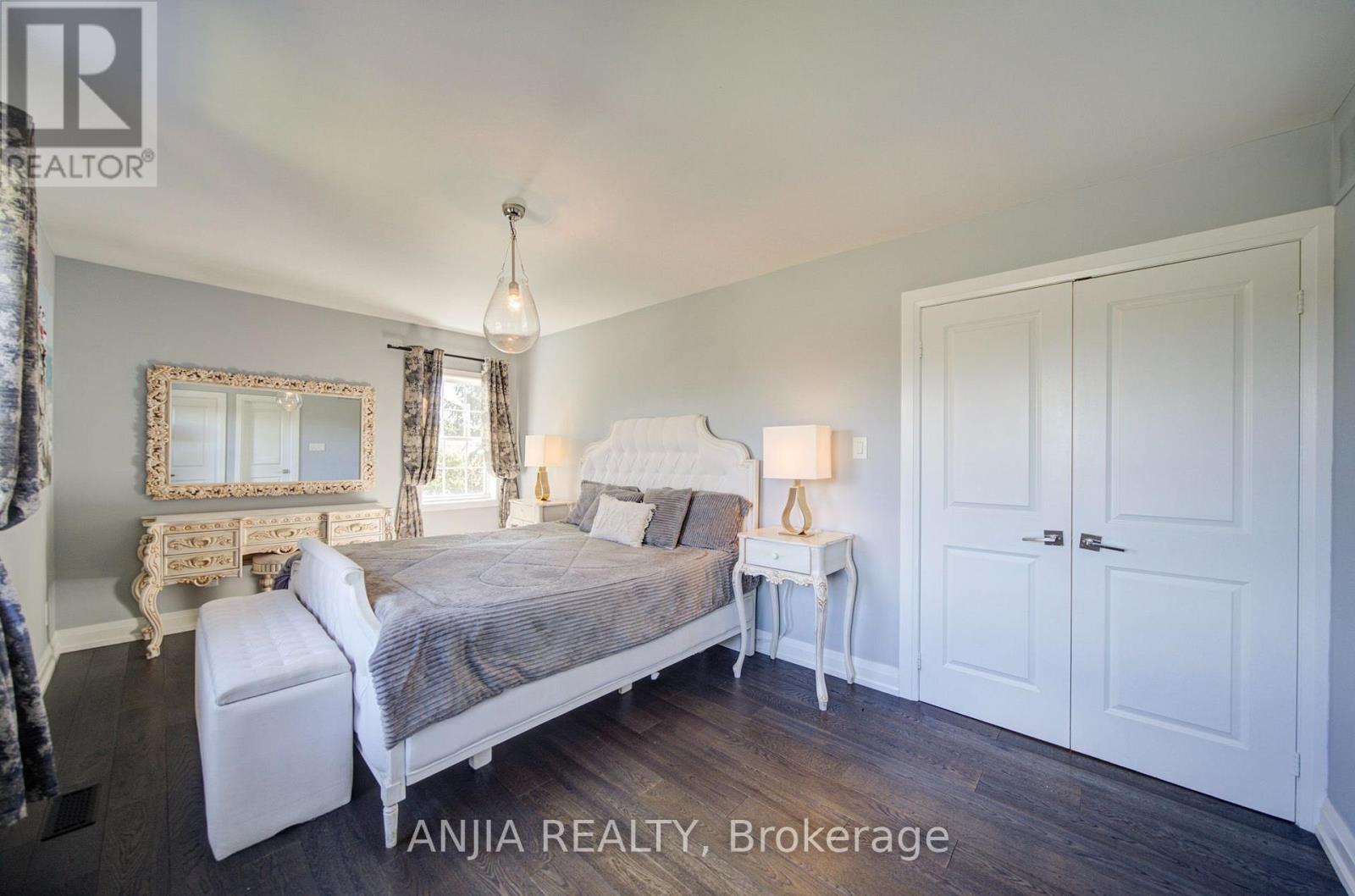 7 Hawtin Lane Property Photo 31