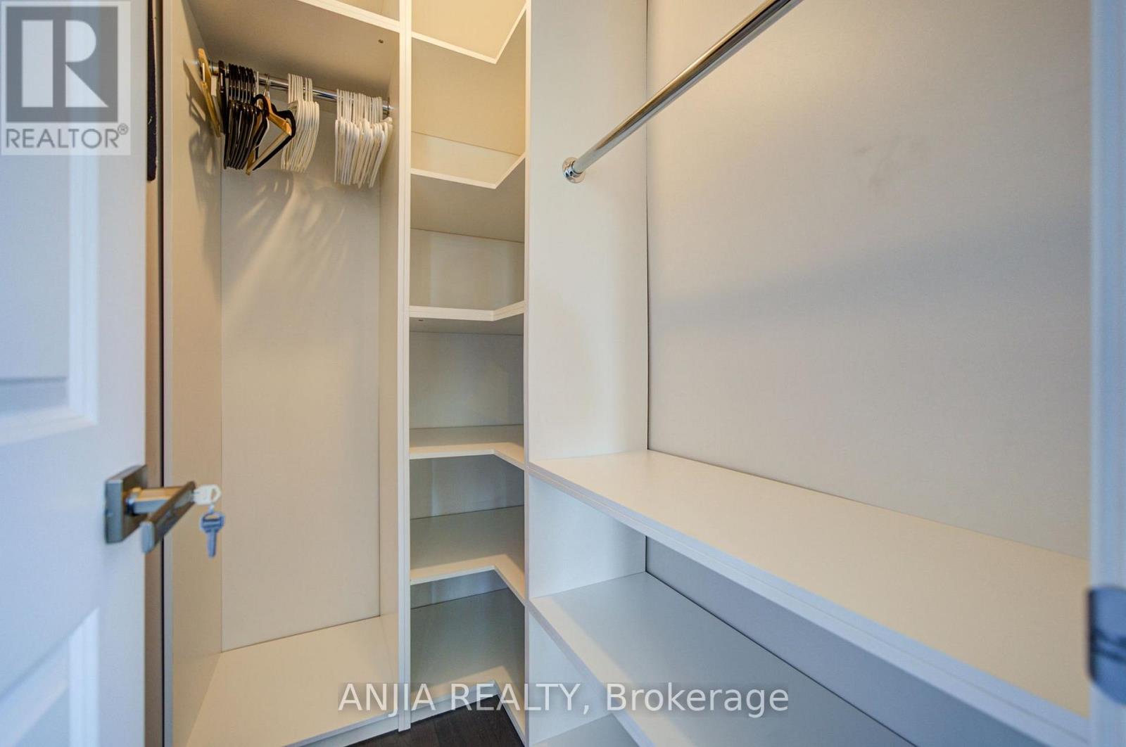 7 Hawtin Lane Property Photo 34