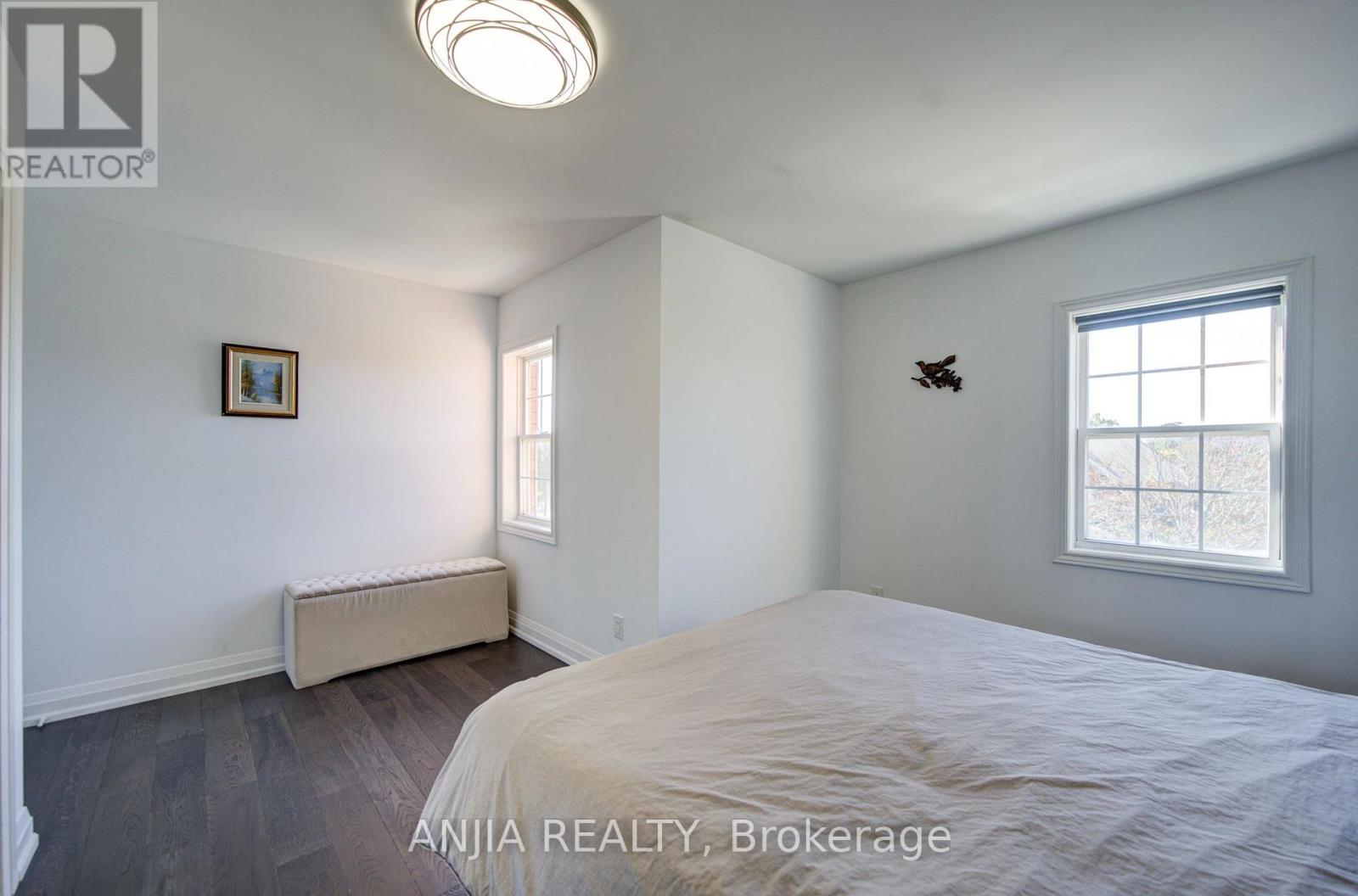 7 Hawtin Lane Property Photo 37