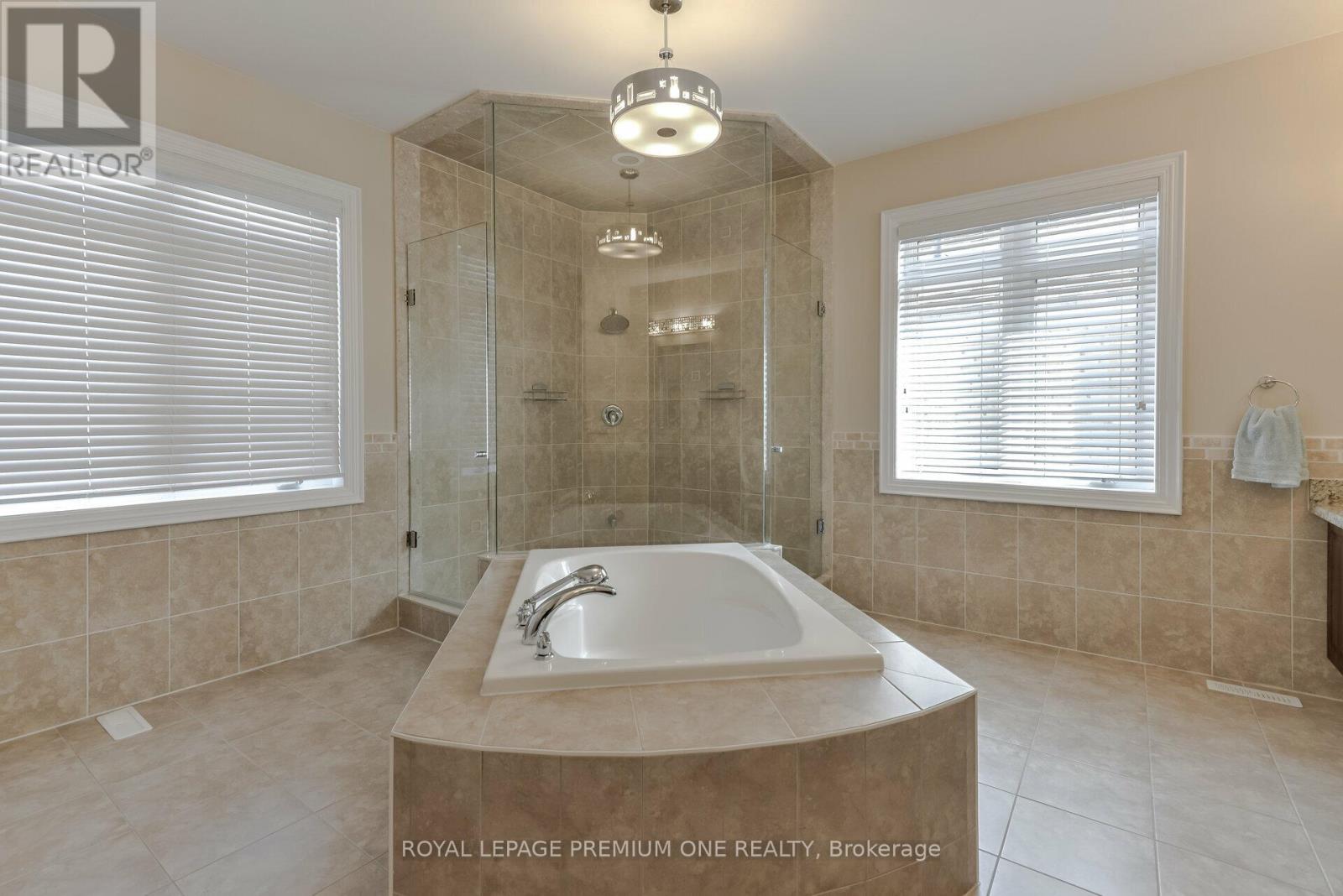 107 Headwind Boulevard Property Photo 31
