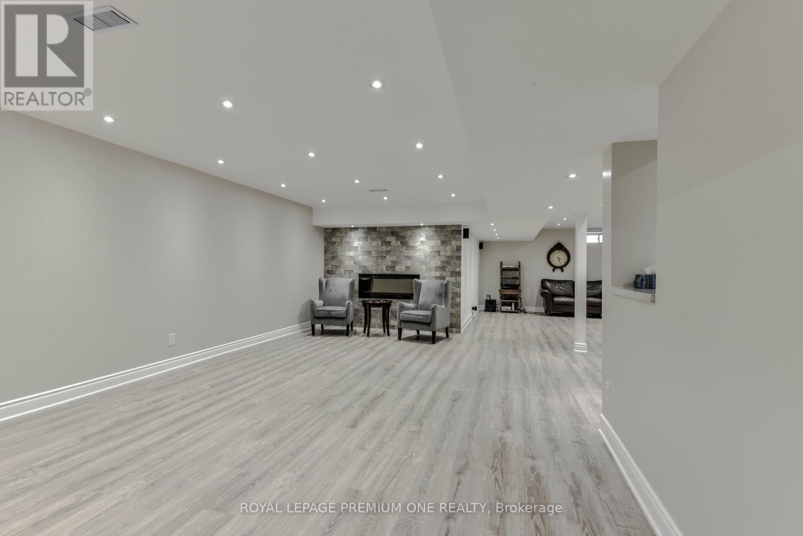 107 Headwind Boulevard Property Photo 44