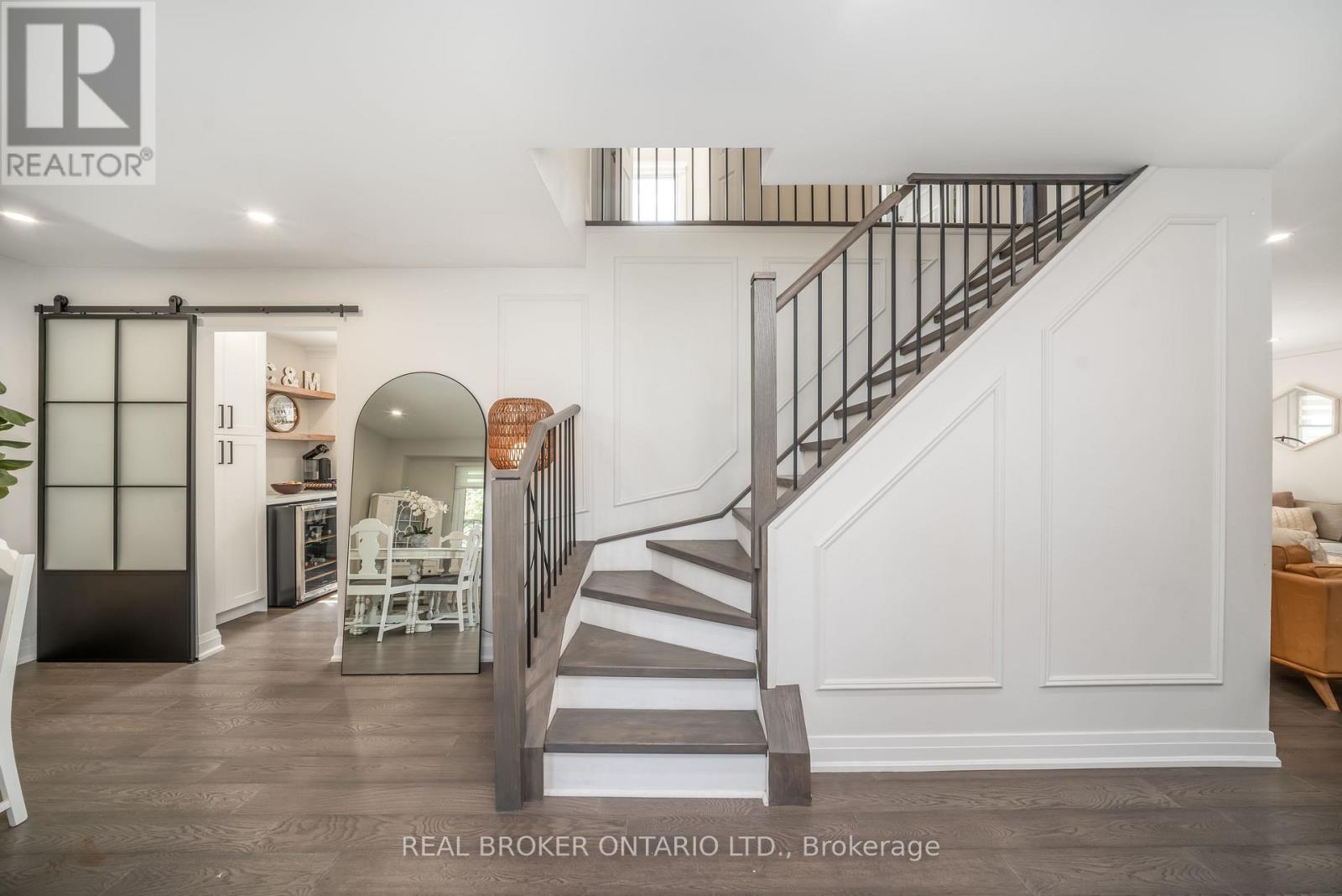 1879 Ashwood Avenue Property Photo 6