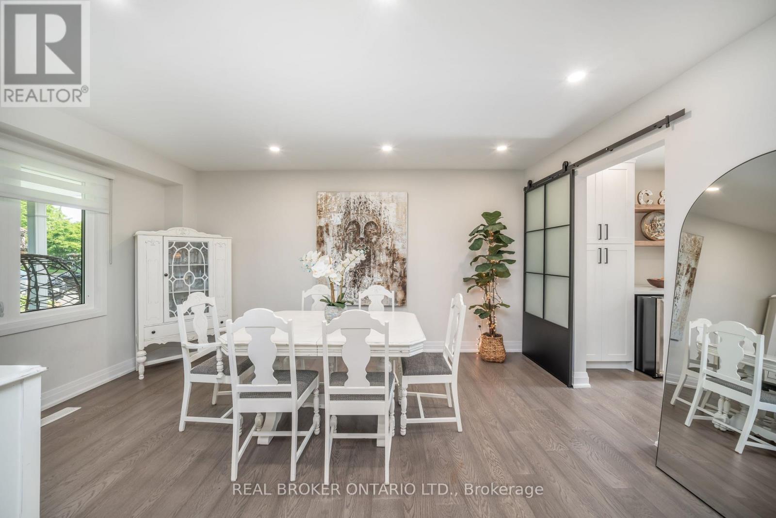 1879 Ashwood Avenue Property Photo 8