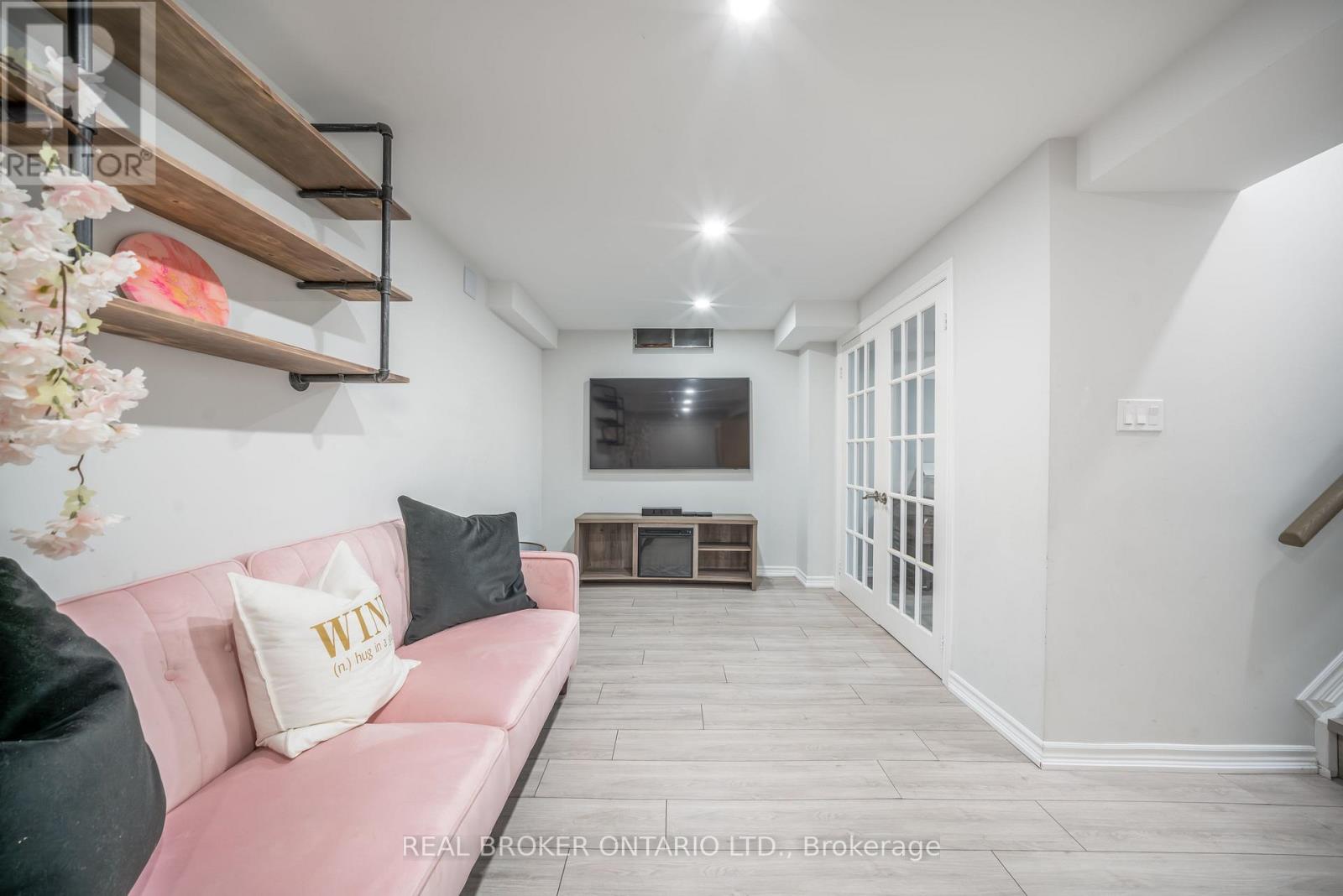 1879 Ashwood Avenue Property Photo 28