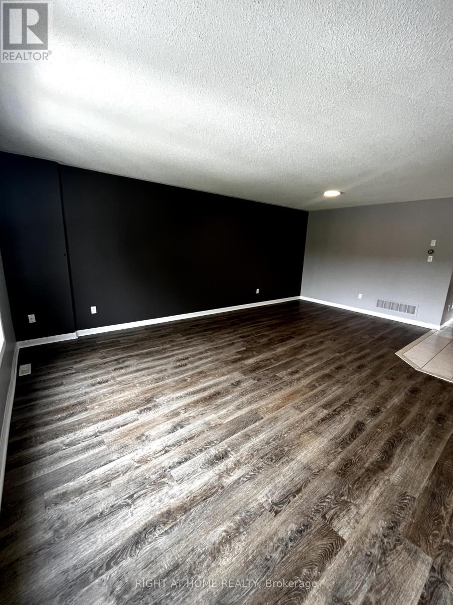 Unit 1 - 116 Maplewood Drive Property Photo 3