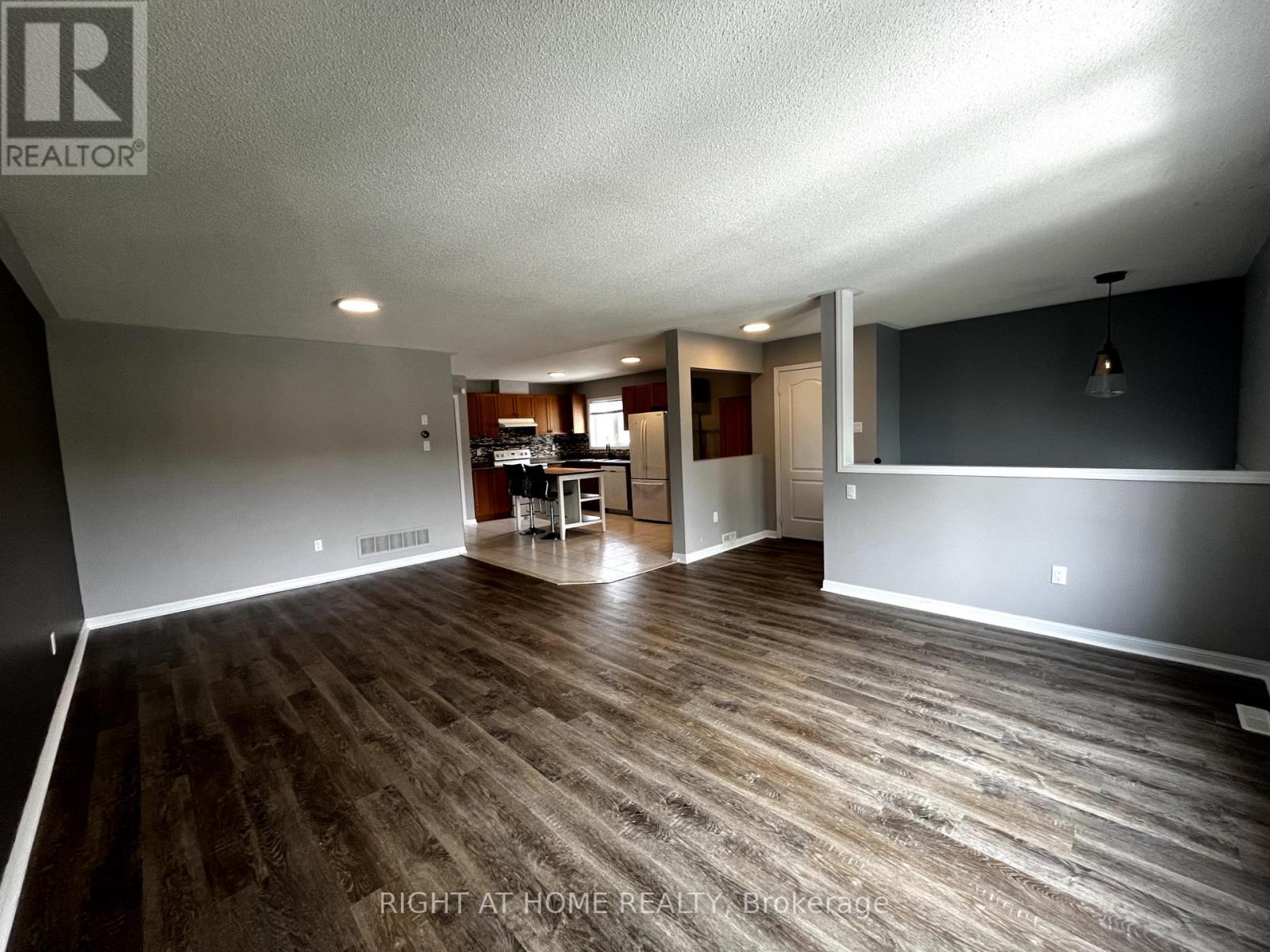 Unit 1 - 116 Maplewood Drive Property Photo 15