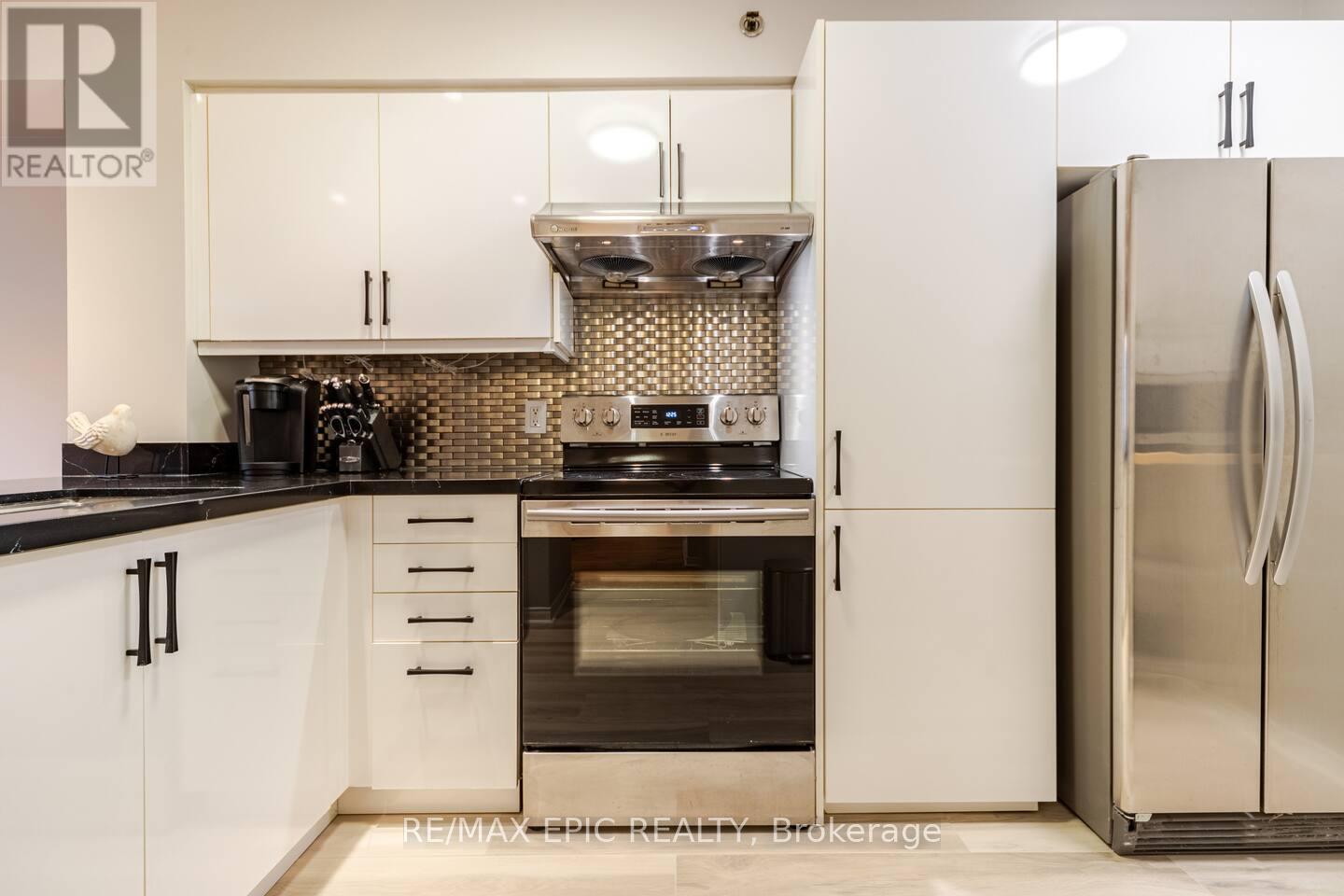 732 - 75 Weldrick Road E Property Photo 4