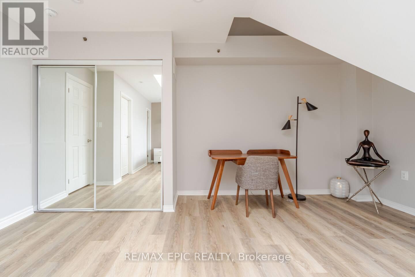 732 - 75 Weldrick Road E Property Photo 14
