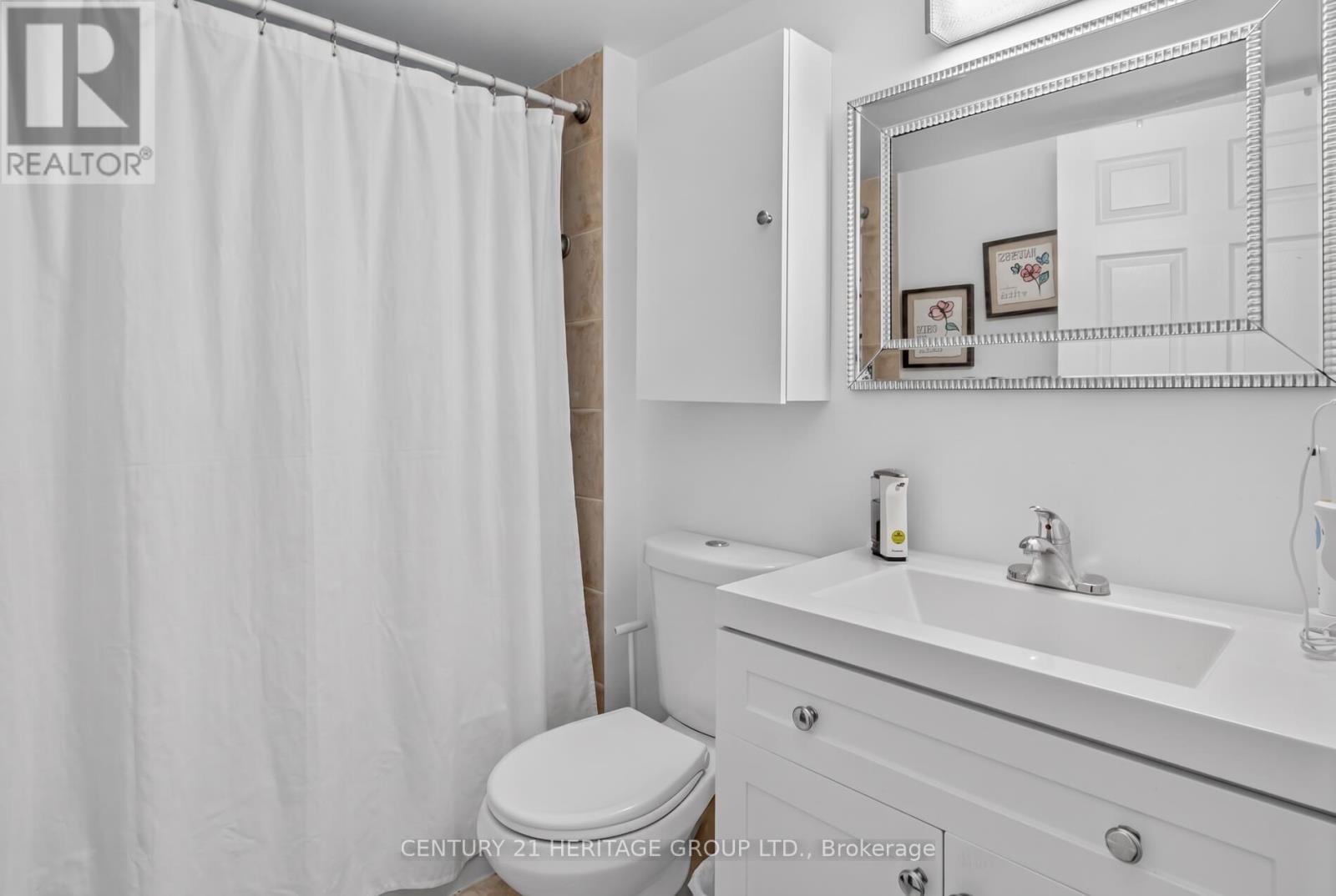 1017 - 39 Oneida Crescent Property Photo 9