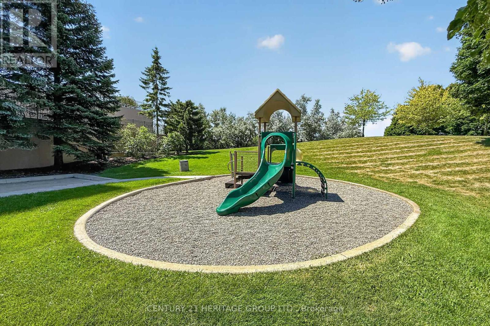 1017 - 39 Oneida Crescent Property Photo 20
