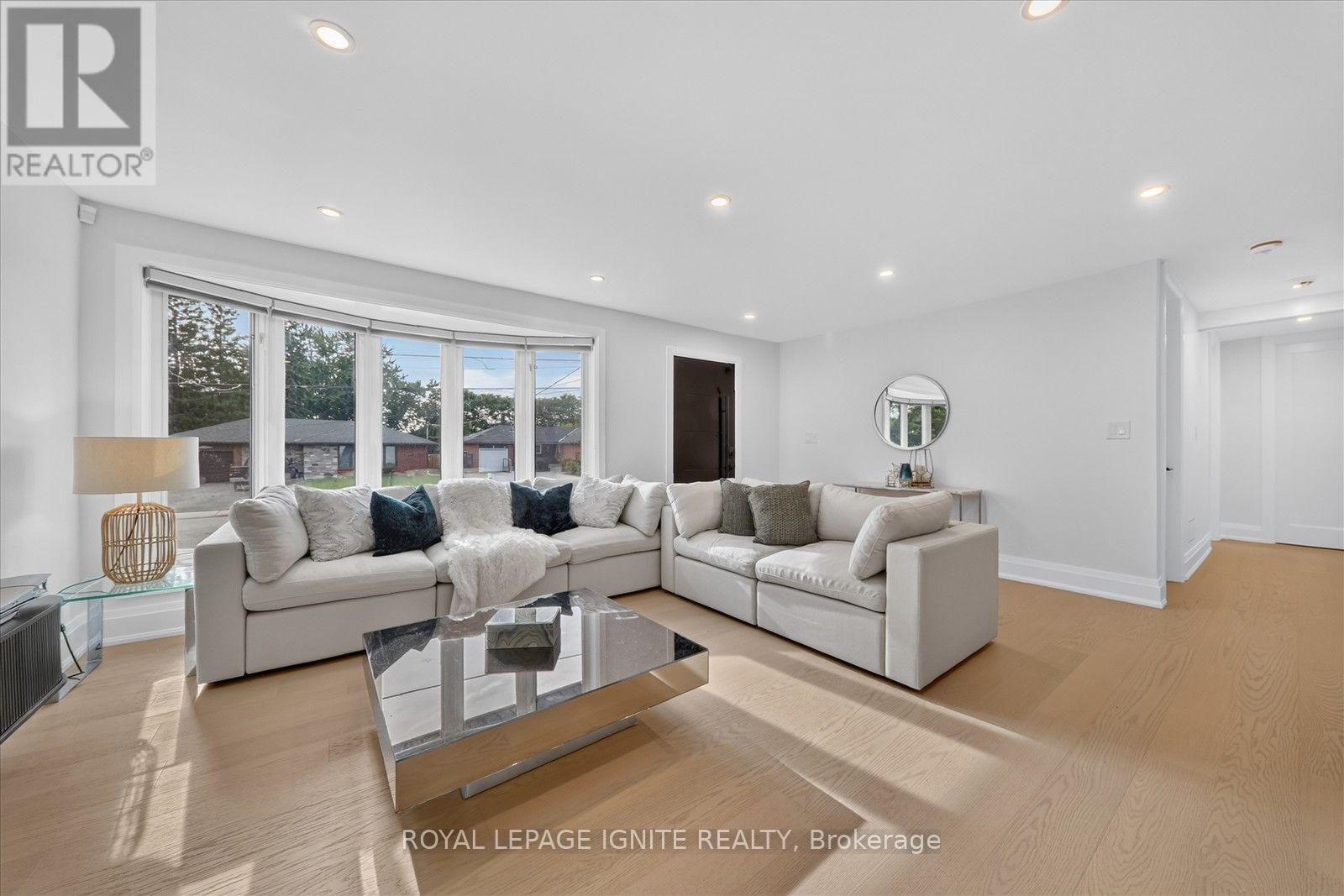 103 Baker Street Property Photo 10