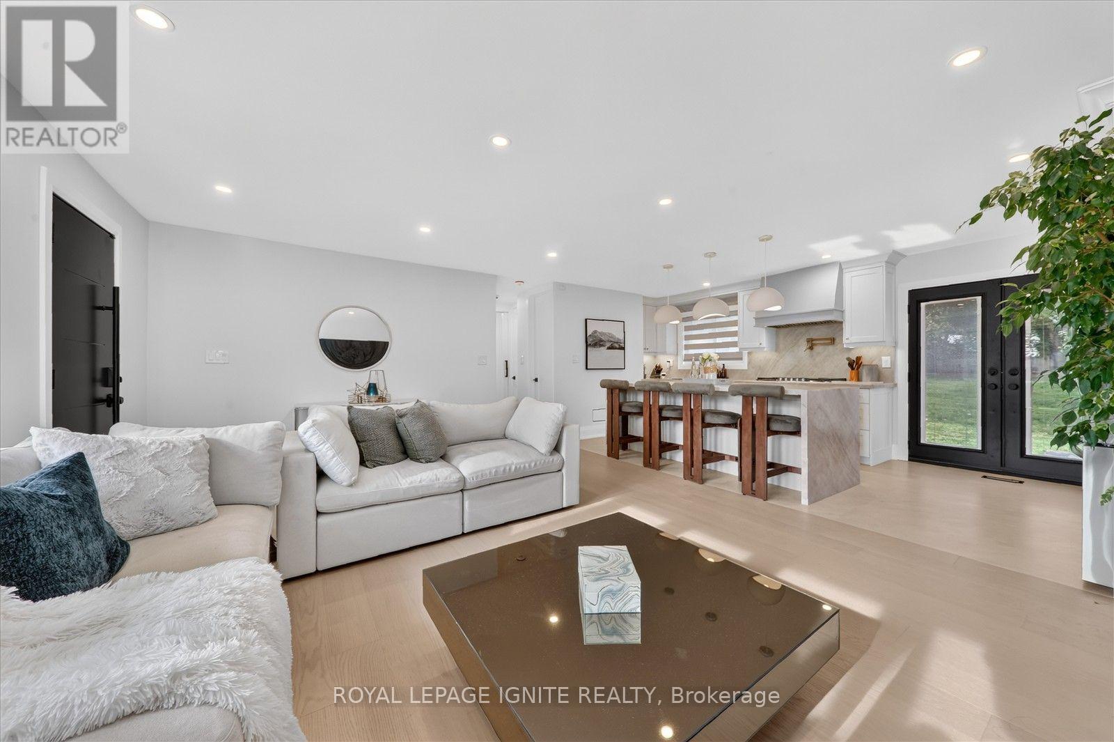 103 Baker Street Property Photo 11