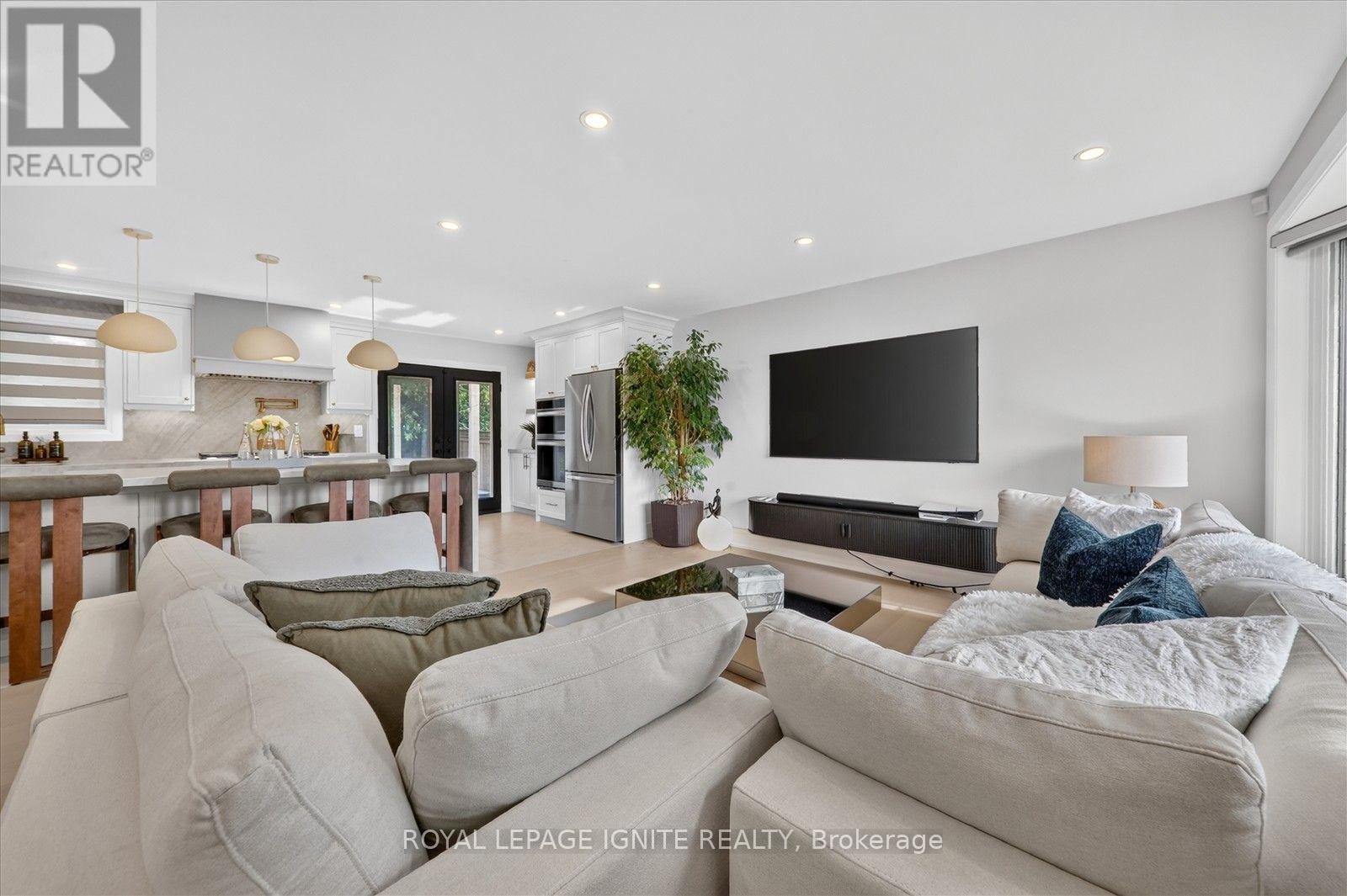103 Baker Street Property Photo 12