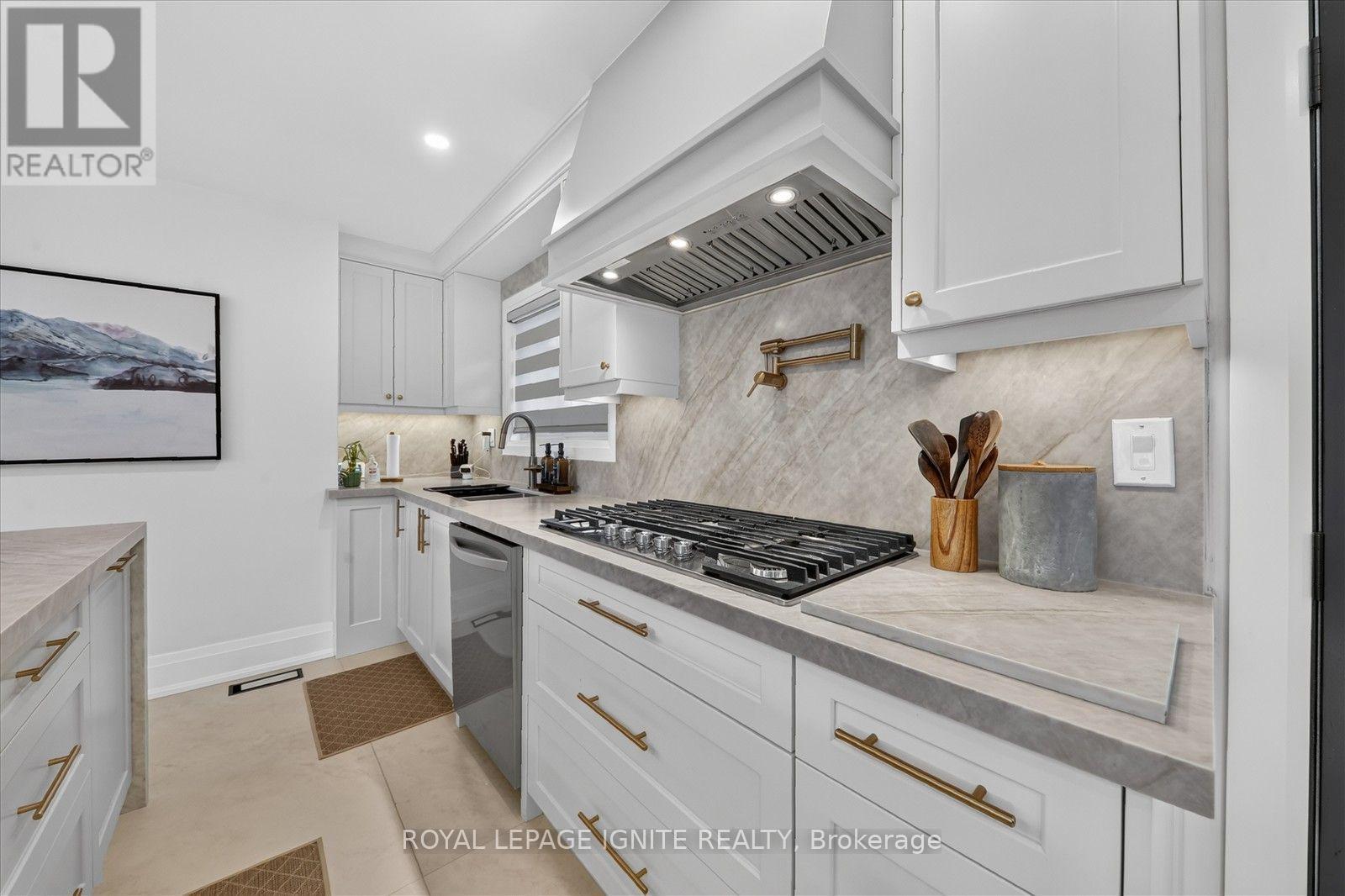 103 Baker Street Property Photo 16