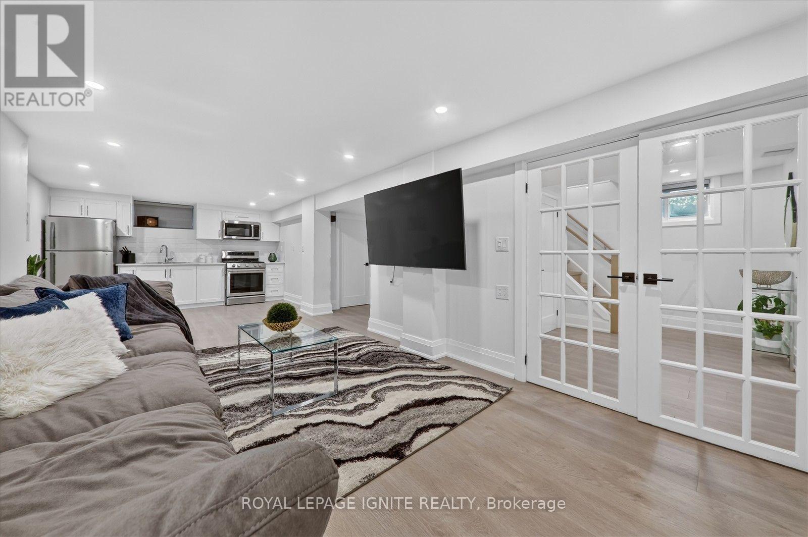 103 Baker Street Property Photo 34