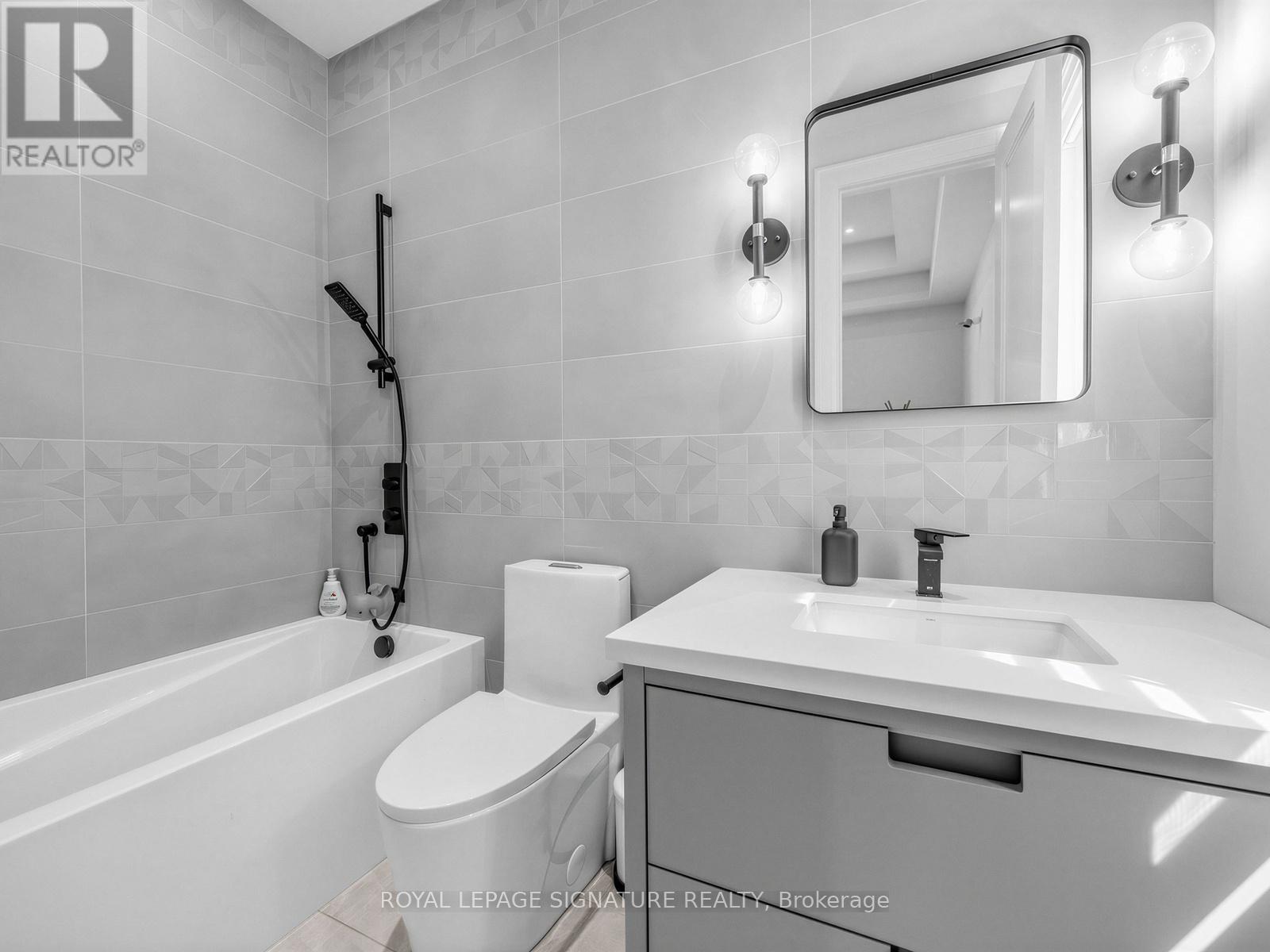 73 Starlight Crescent Property Photo 31