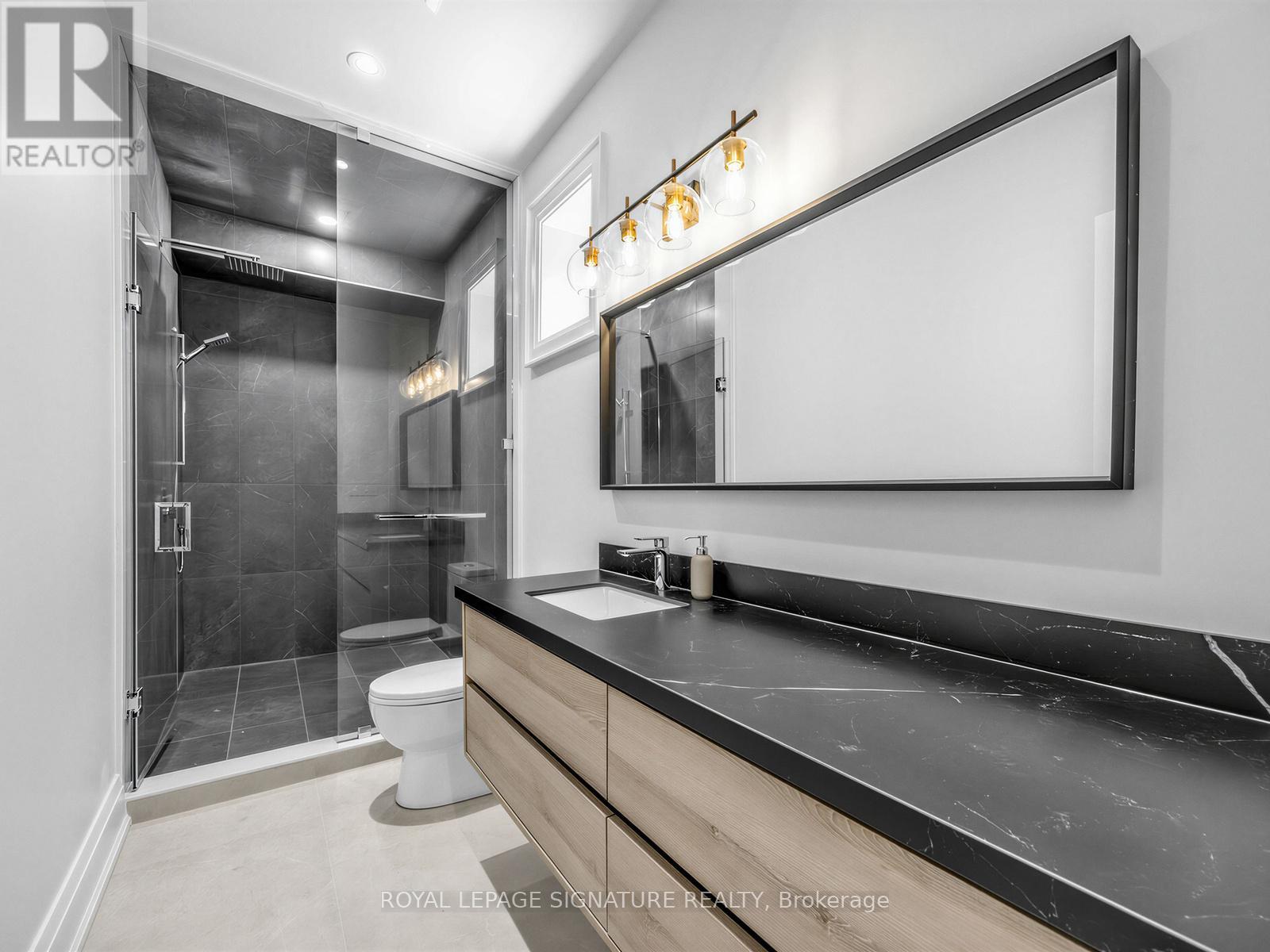 73 Starlight Crescent Property Photo 44