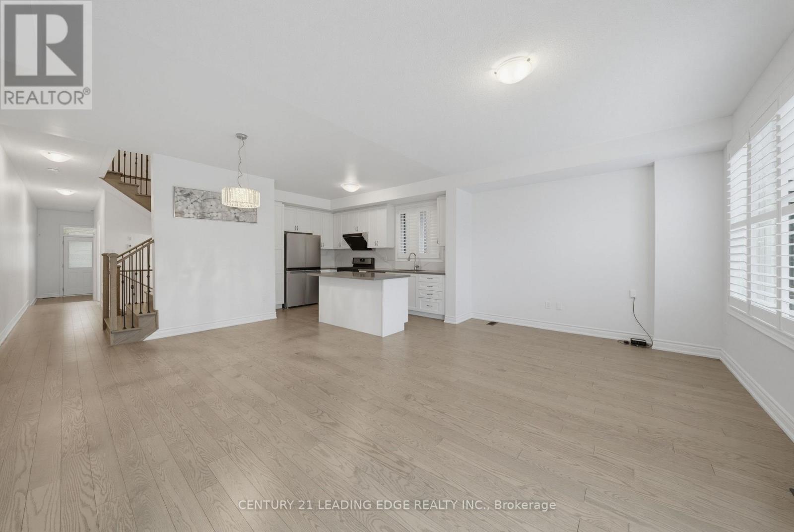 28 Liam Lane Property Photo 5