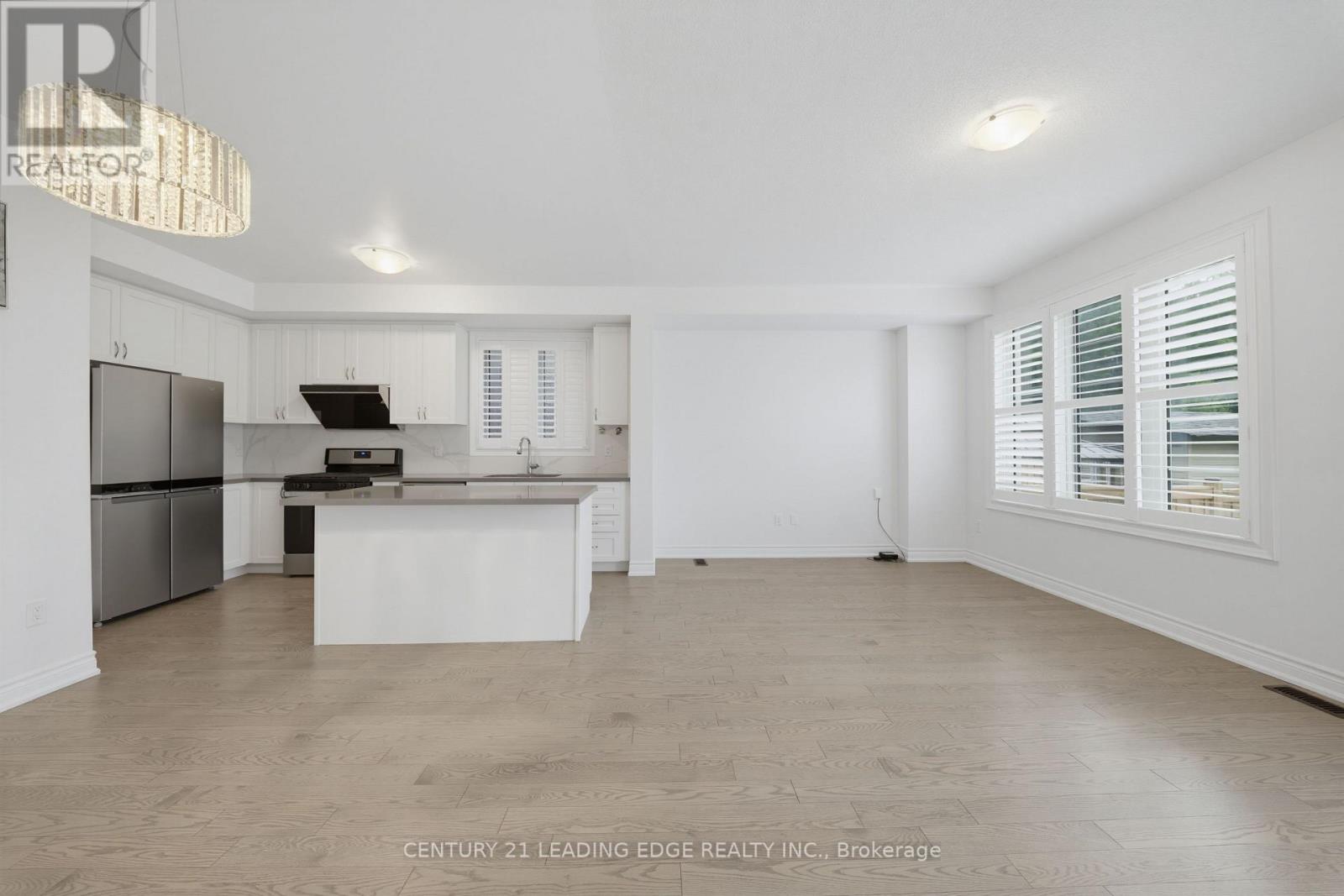 28 Liam Lane Property Photo 6