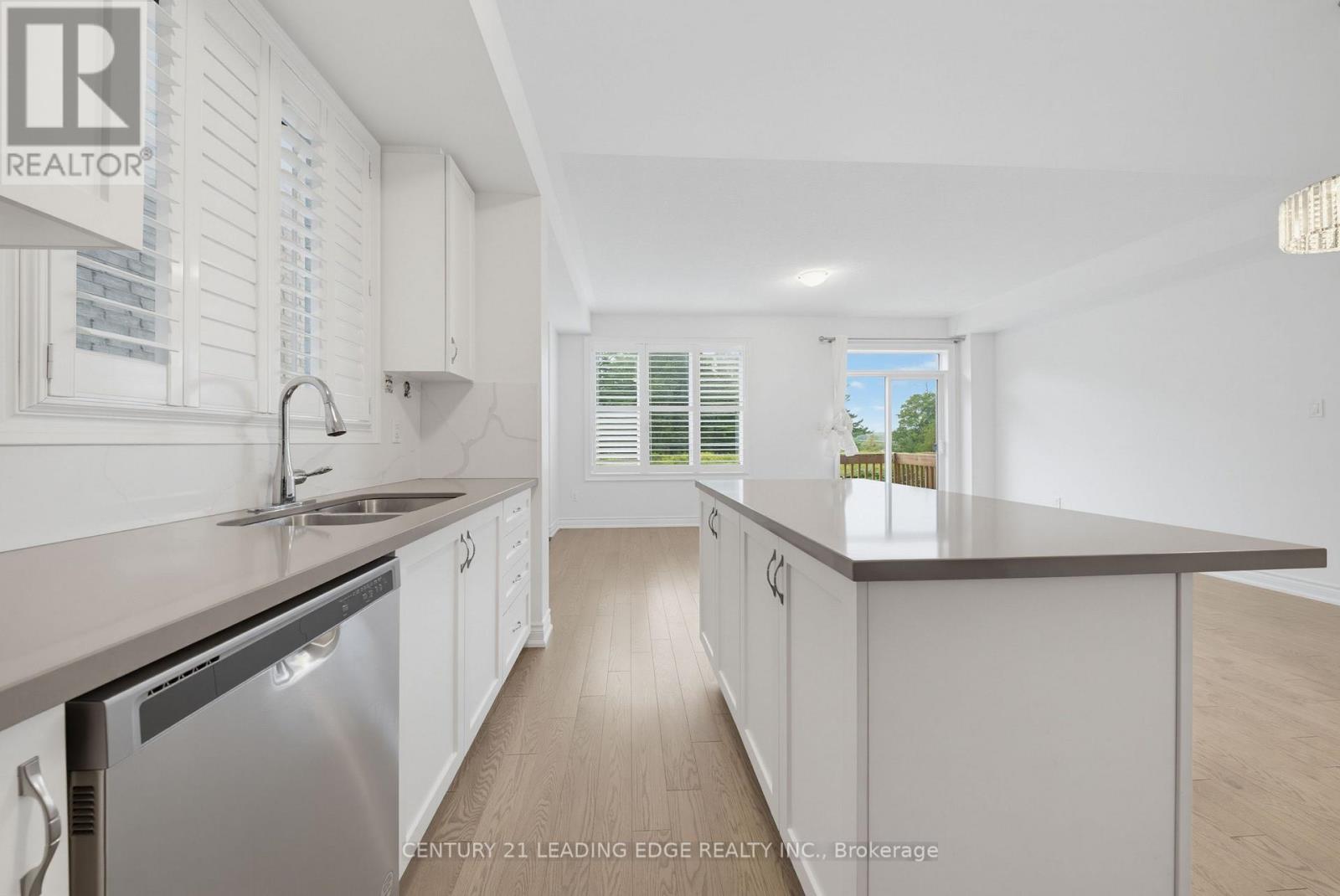 28 Liam Lane Property Photo 10