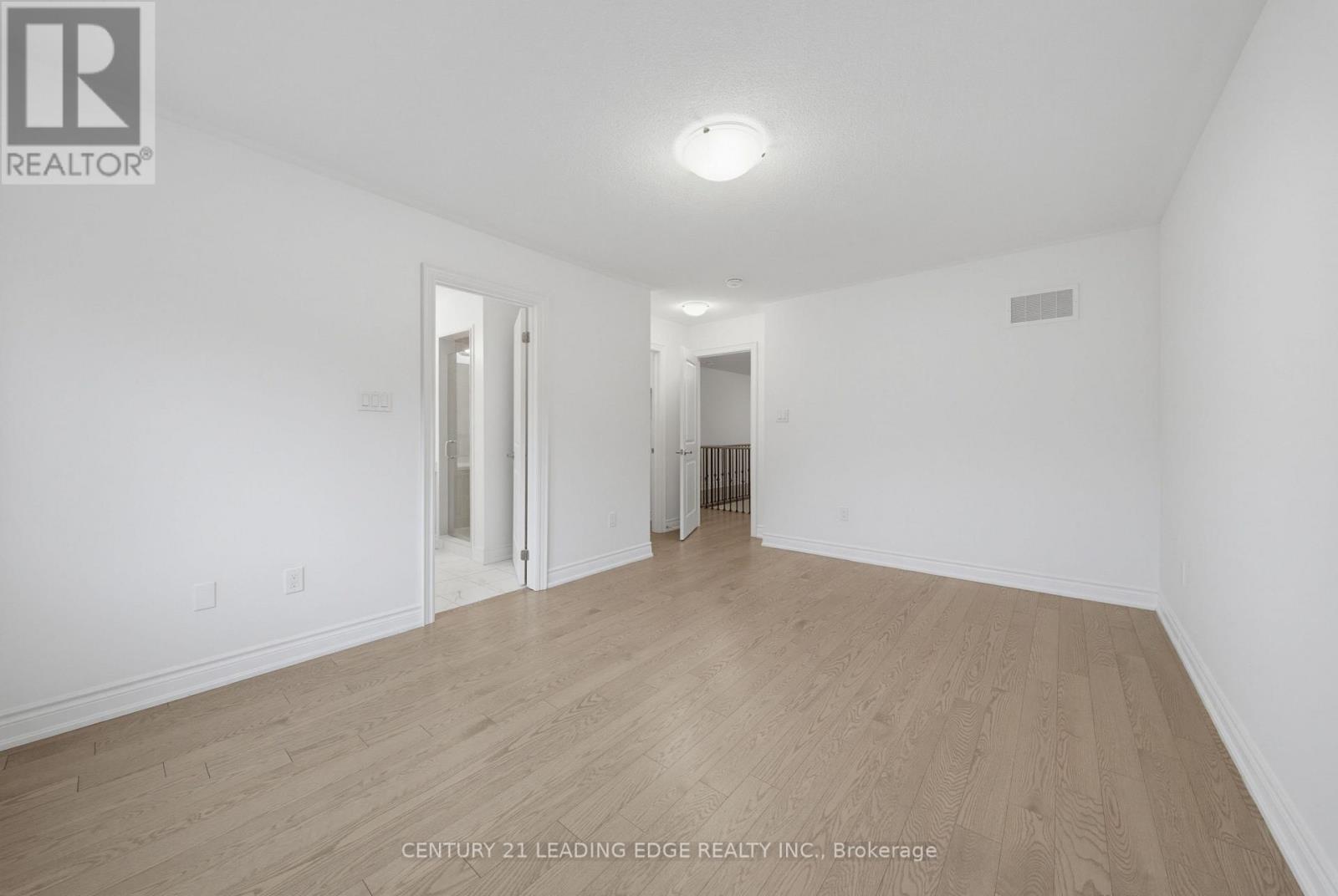 28 Liam Lane Property Photo 22
