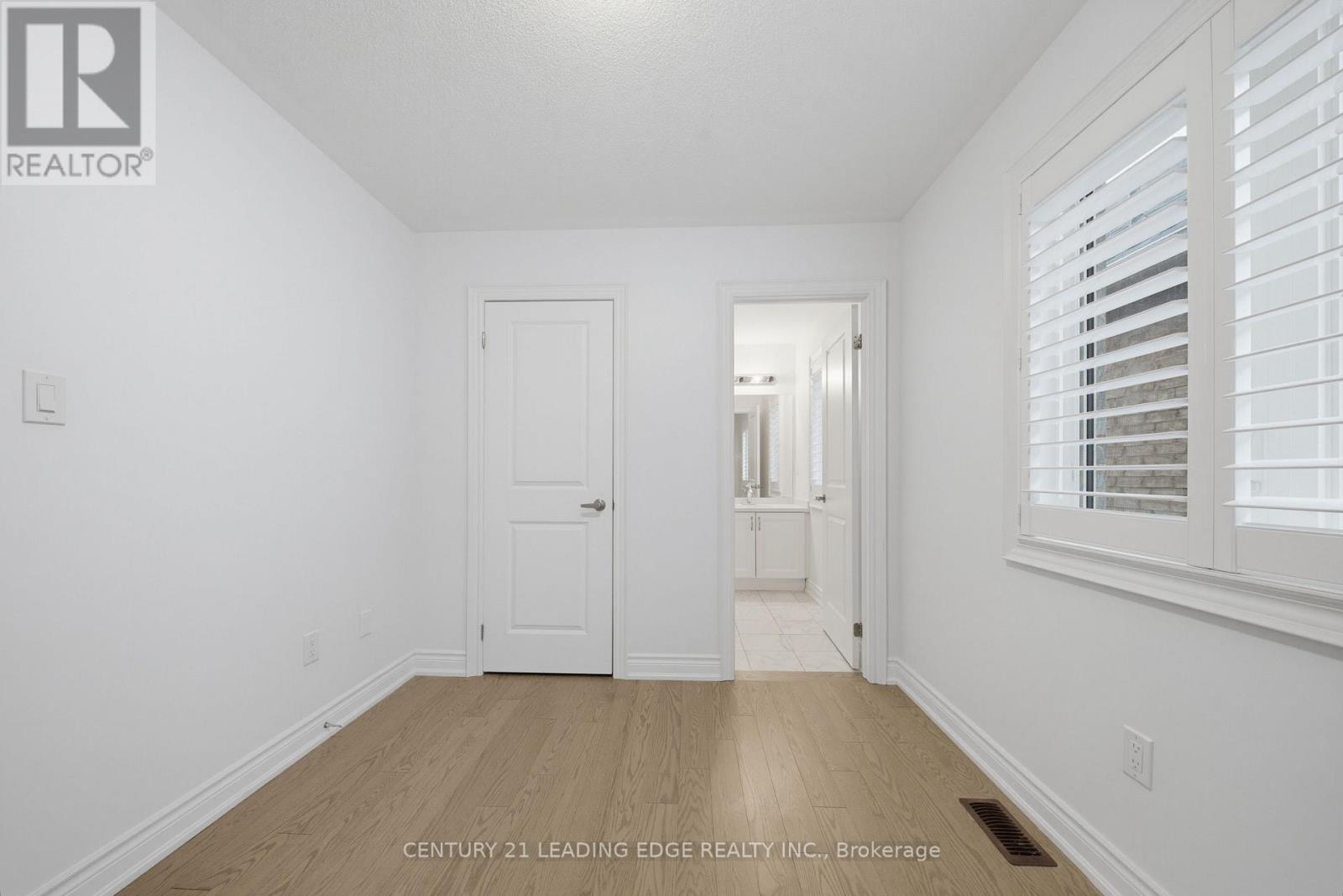 28 Liam Lane Property Photo 23