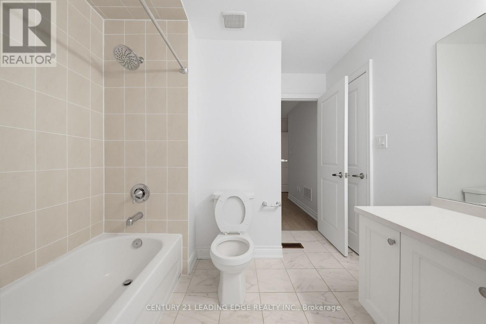 28 Liam Lane Property Photo 33