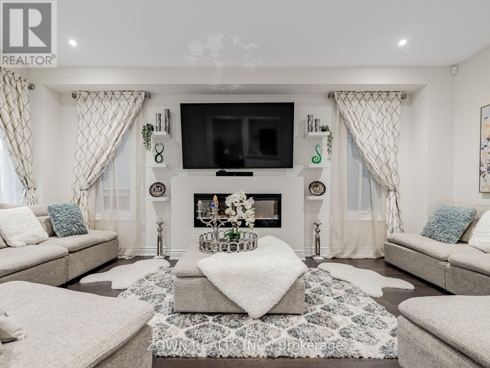 1352 Blackmore Street Property Photo 8