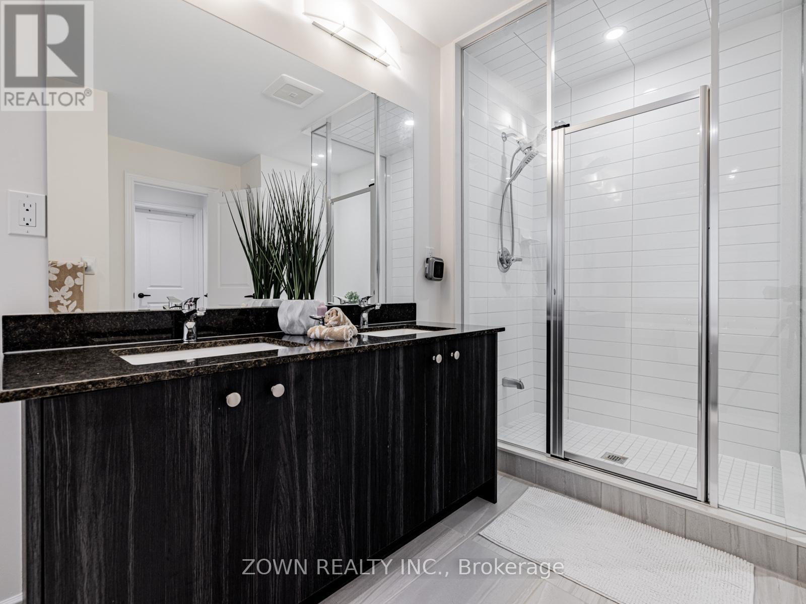 1352 Blackmore Street Property Photo 22