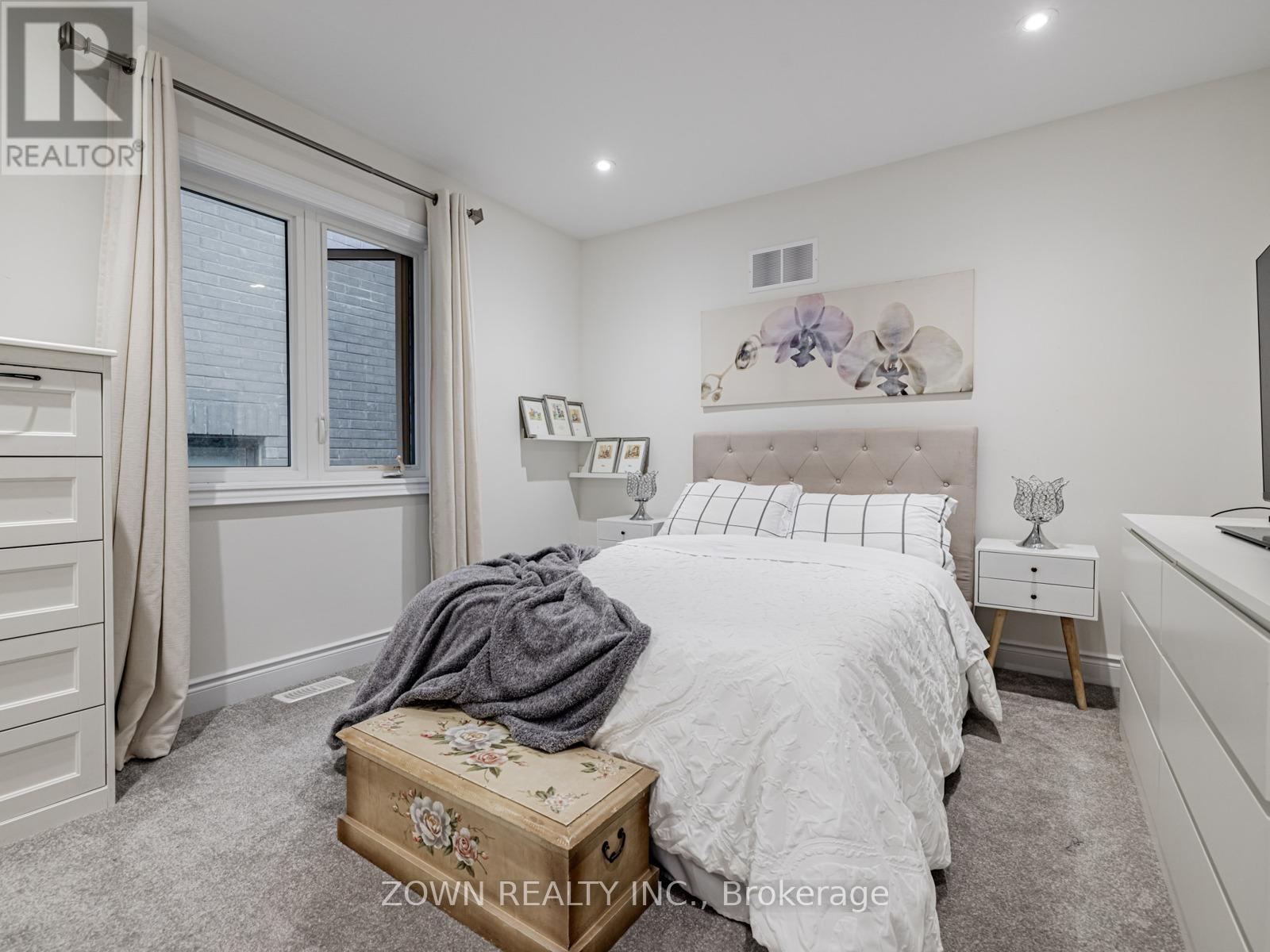 1352 Blackmore Street Property Photo 26