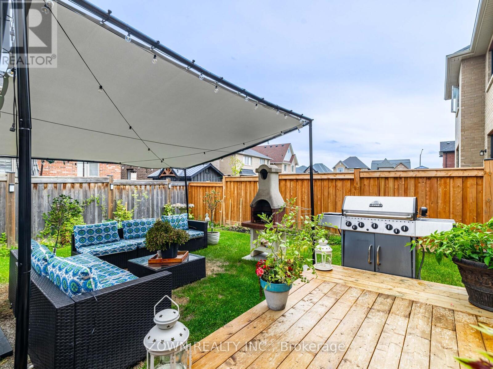 1352 Blackmore Street Property Photo 29