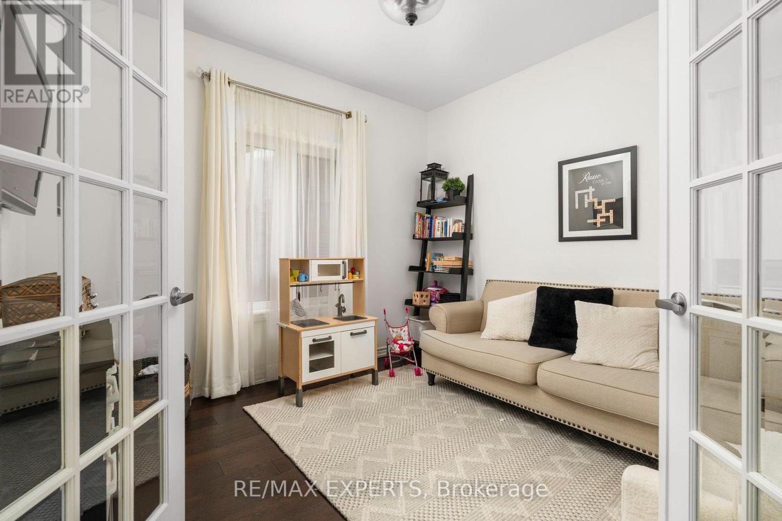 20 Hackett Street Property Photo 7