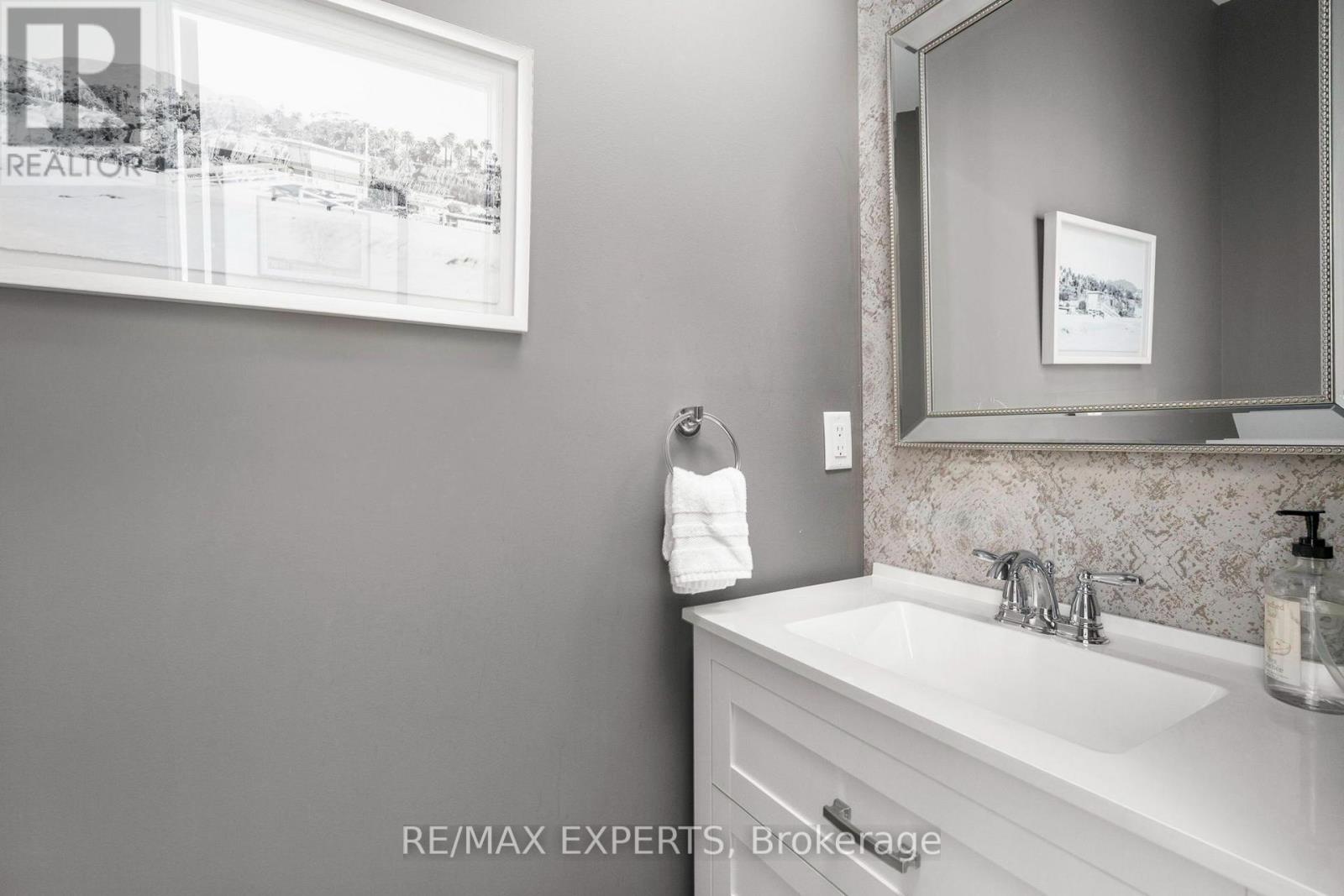 20 Hackett Street Property Photo 8