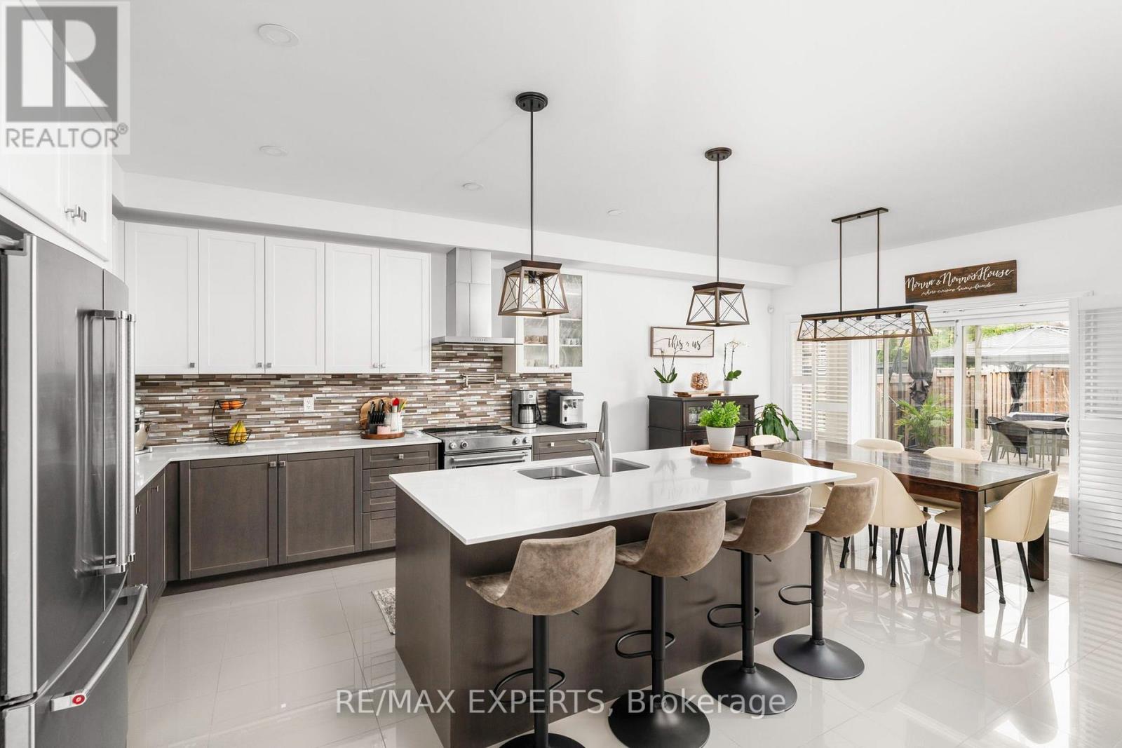 20 Hackett Street Property Photo 12
