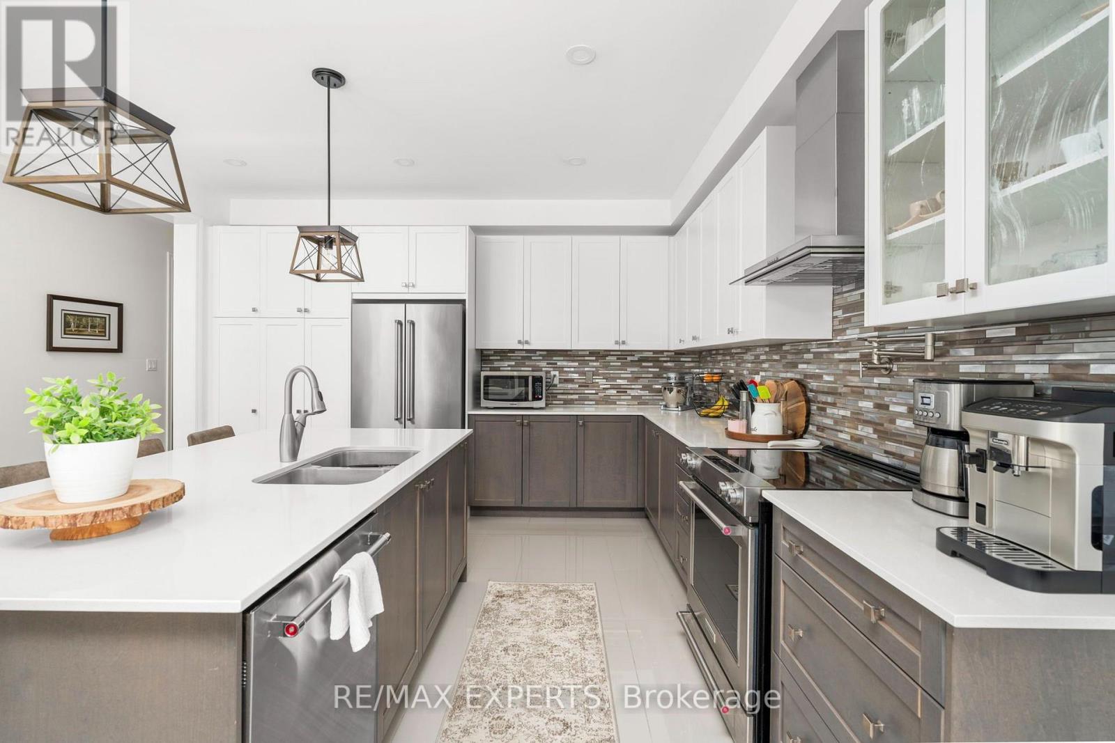 20 Hackett Street Property Photo 15