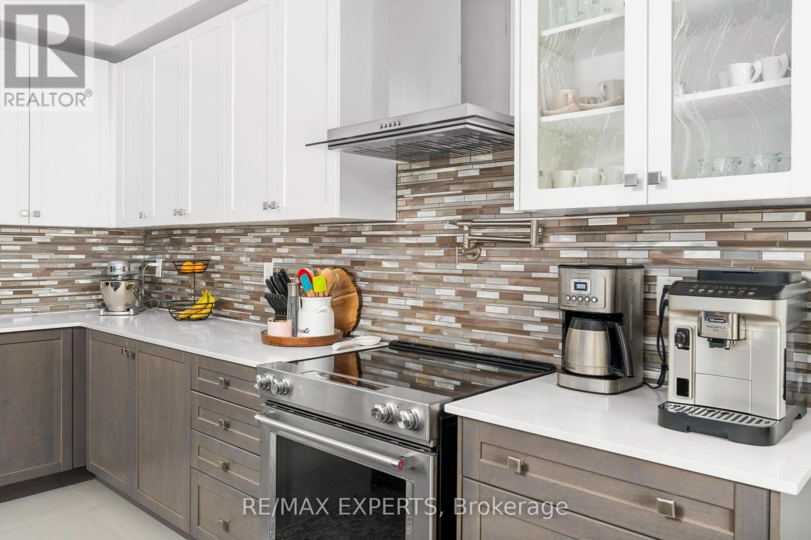 20 Hackett Street Property Photo 16