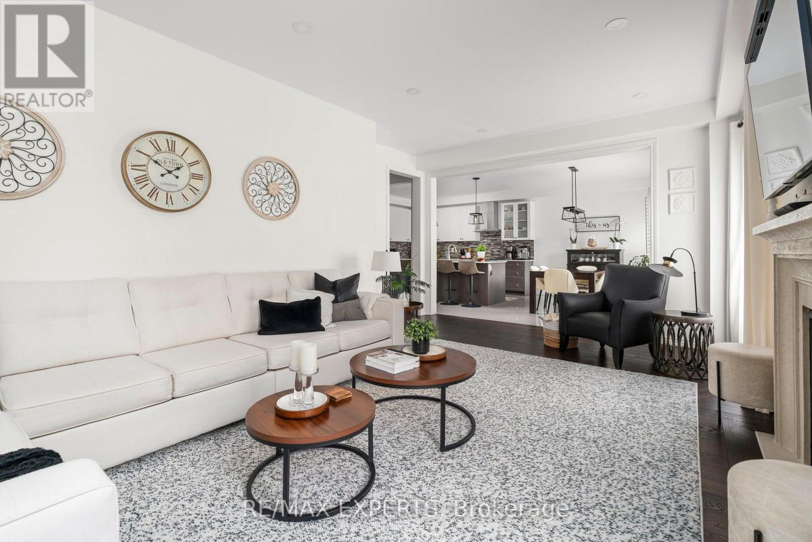 20 Hackett Street Property Photo 27