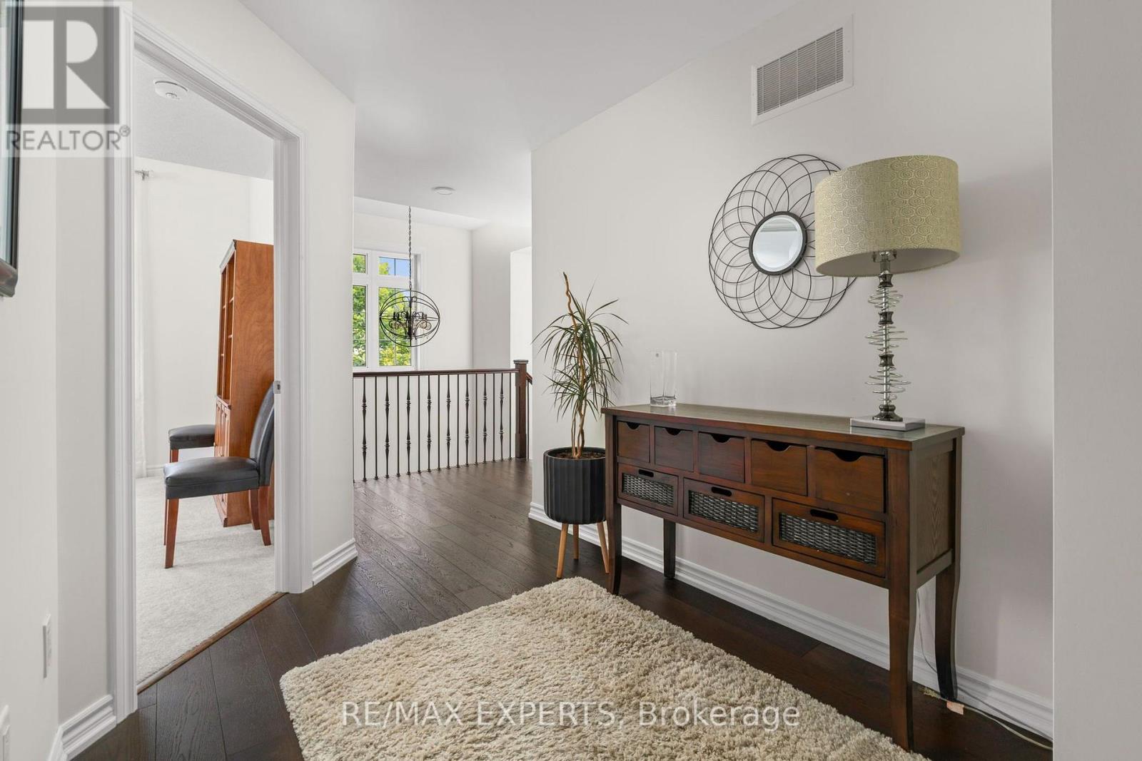 20 Hackett Street Property Photo 28