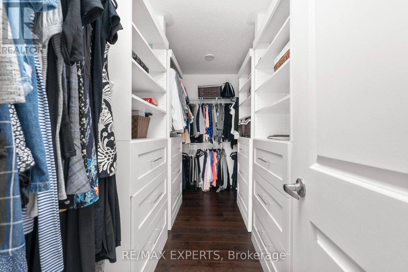 20 Hackett Street Property Photo 35