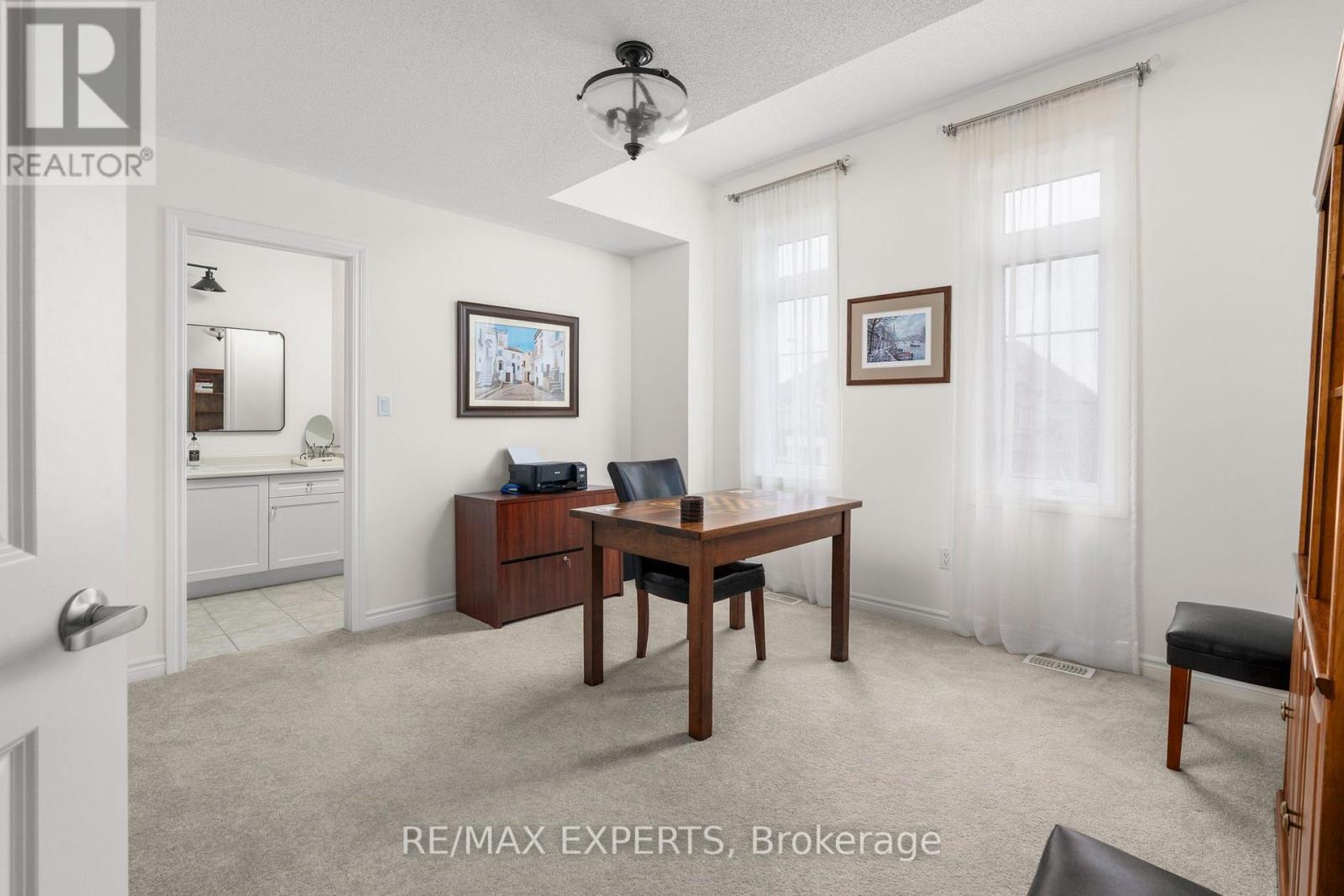 20 Hackett Street Property Photo 36