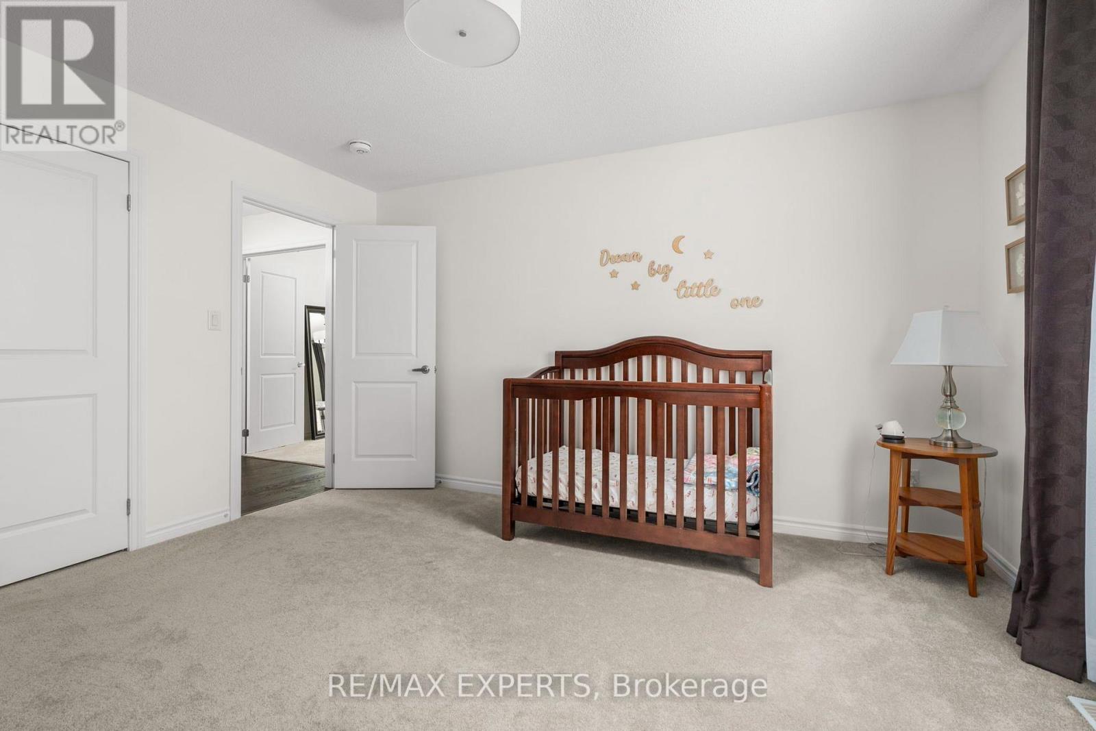 20 Hackett Street Property Photo 39