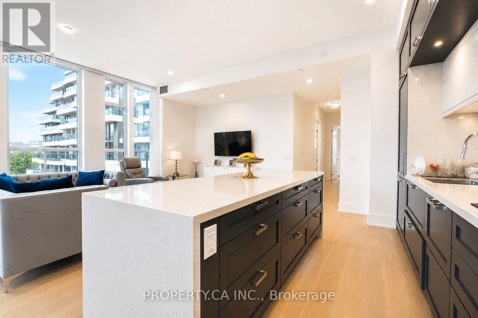 422 - 399 Royal Orchard Boulevard Property Photo 19