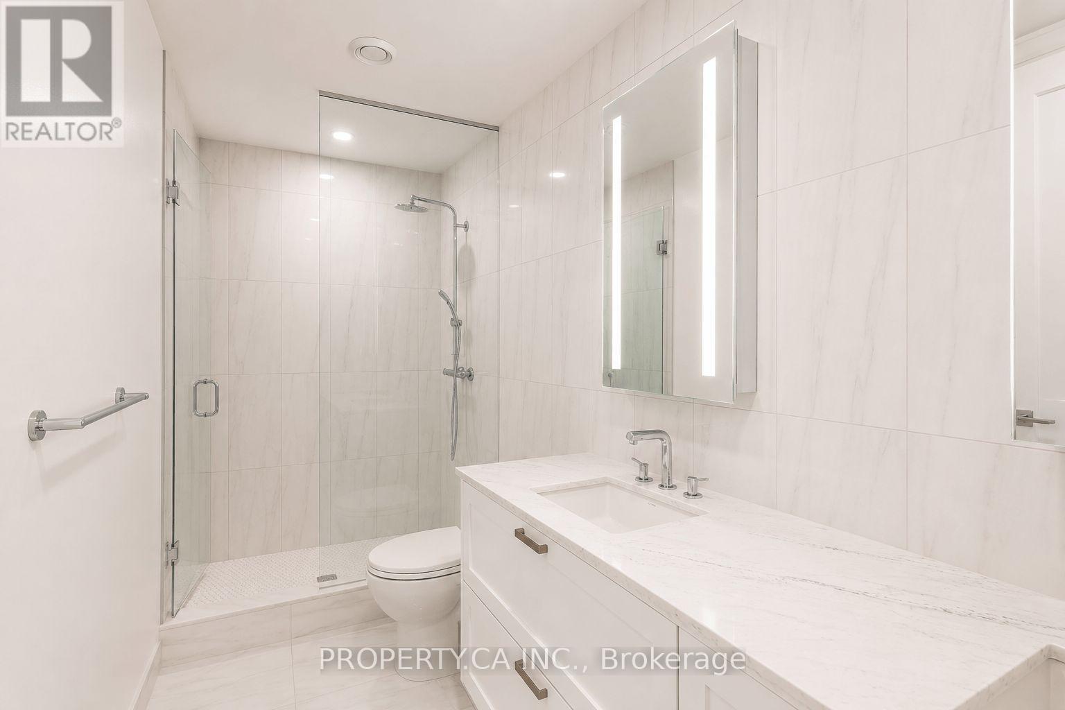 422 - 399 Royal Orchard Boulevard Property Photo 37