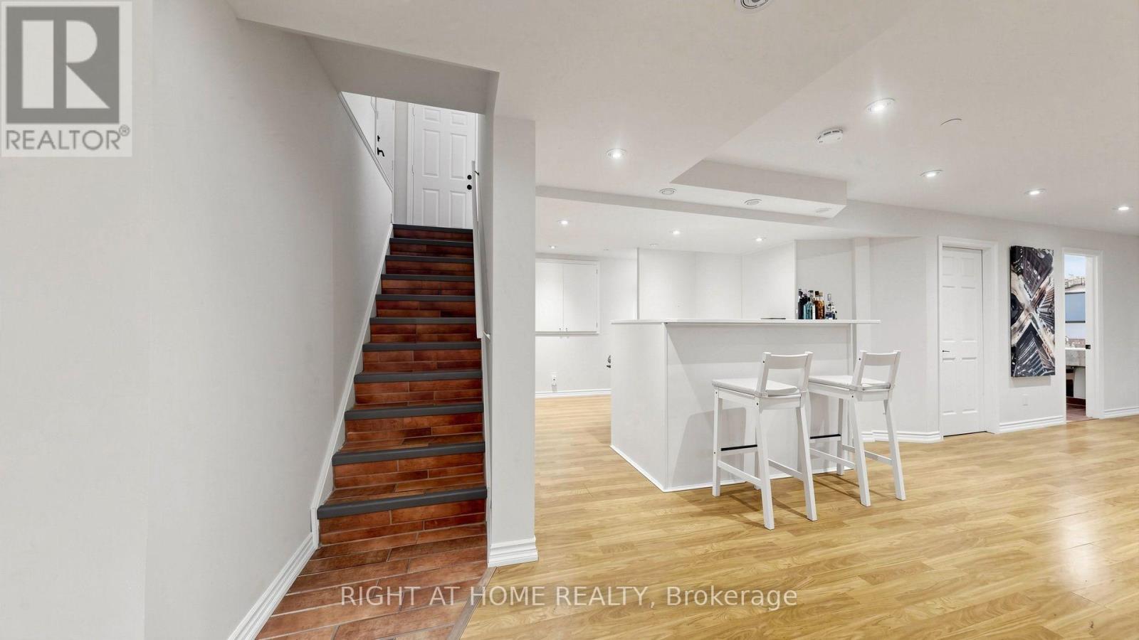 44 Robertson Close Property Photo 29