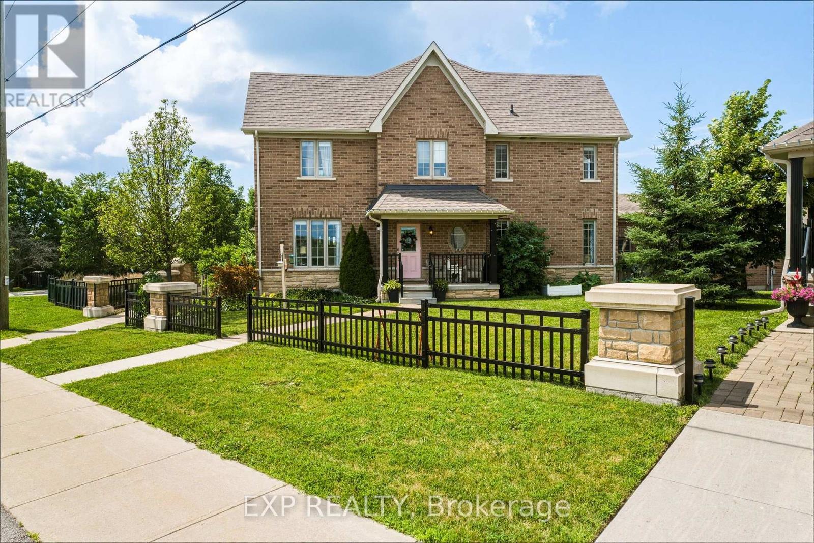 7 Vita Stephanie Court Property Photo 4